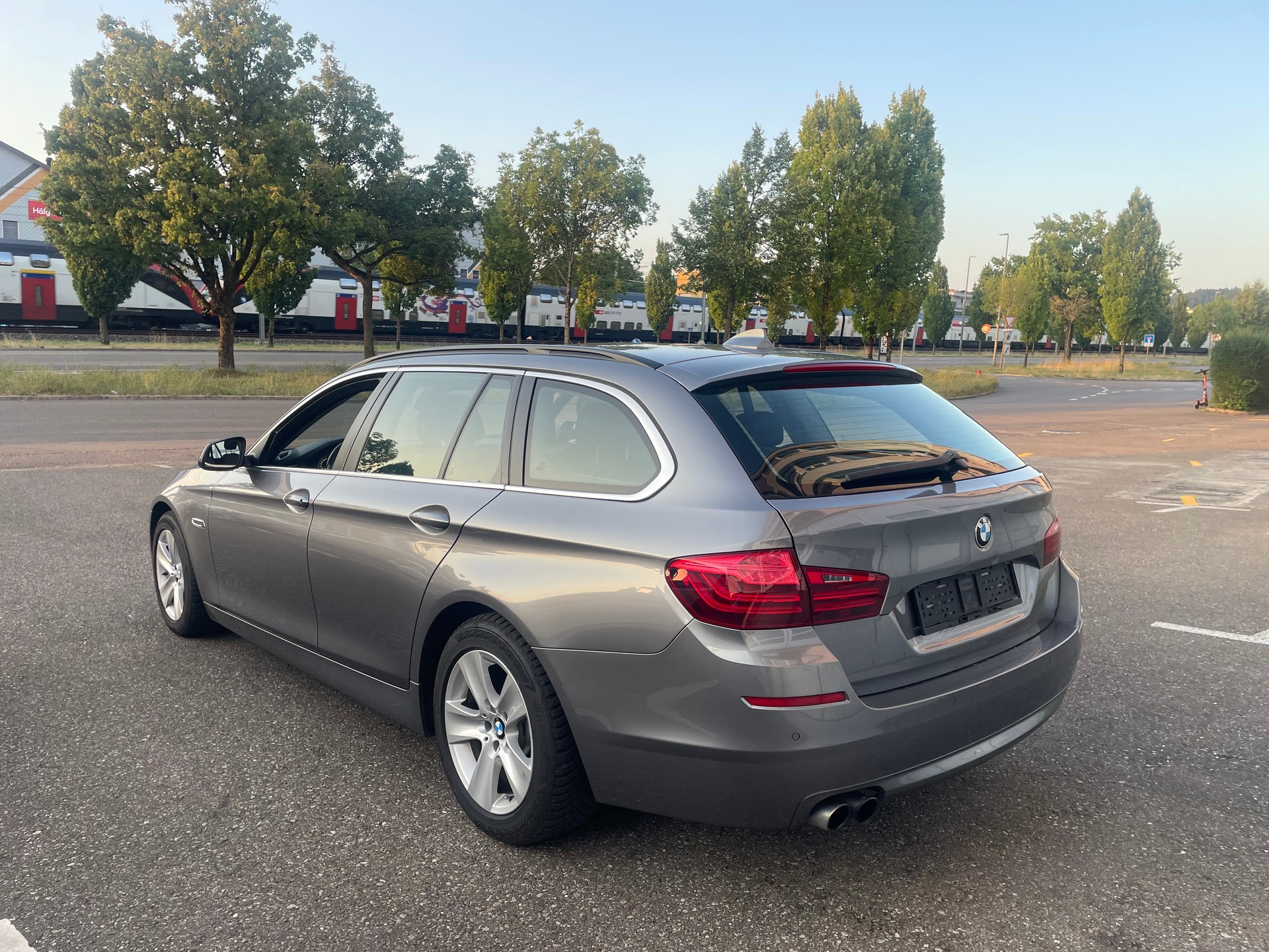 BMW 520d Touring xDrive Steptronic-image-4
