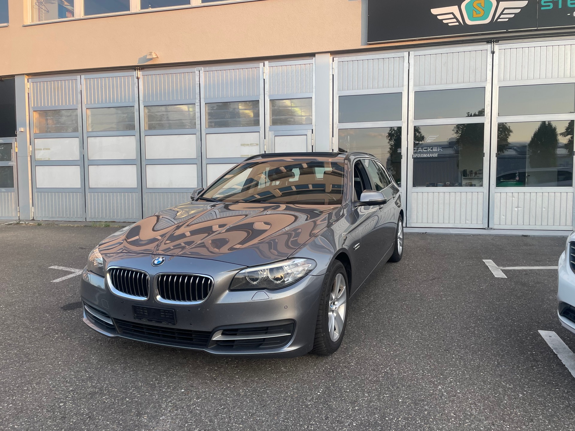 BMW 520d Touring xDrive Steptronic-showroom-element-2