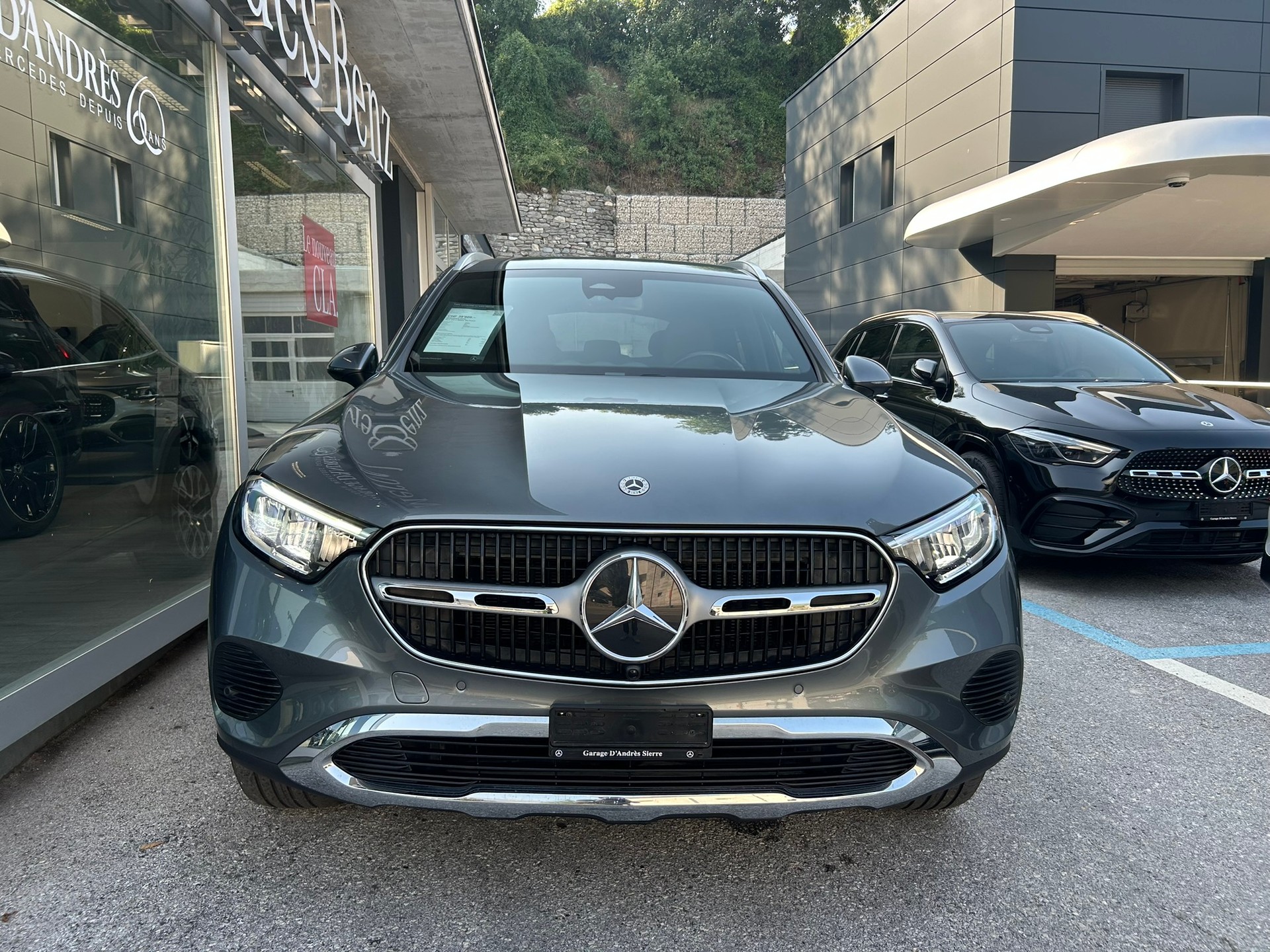 MERCEDES-BENZ GLC 220 d 4Matic 9G-Tronic-showroom-element-1
