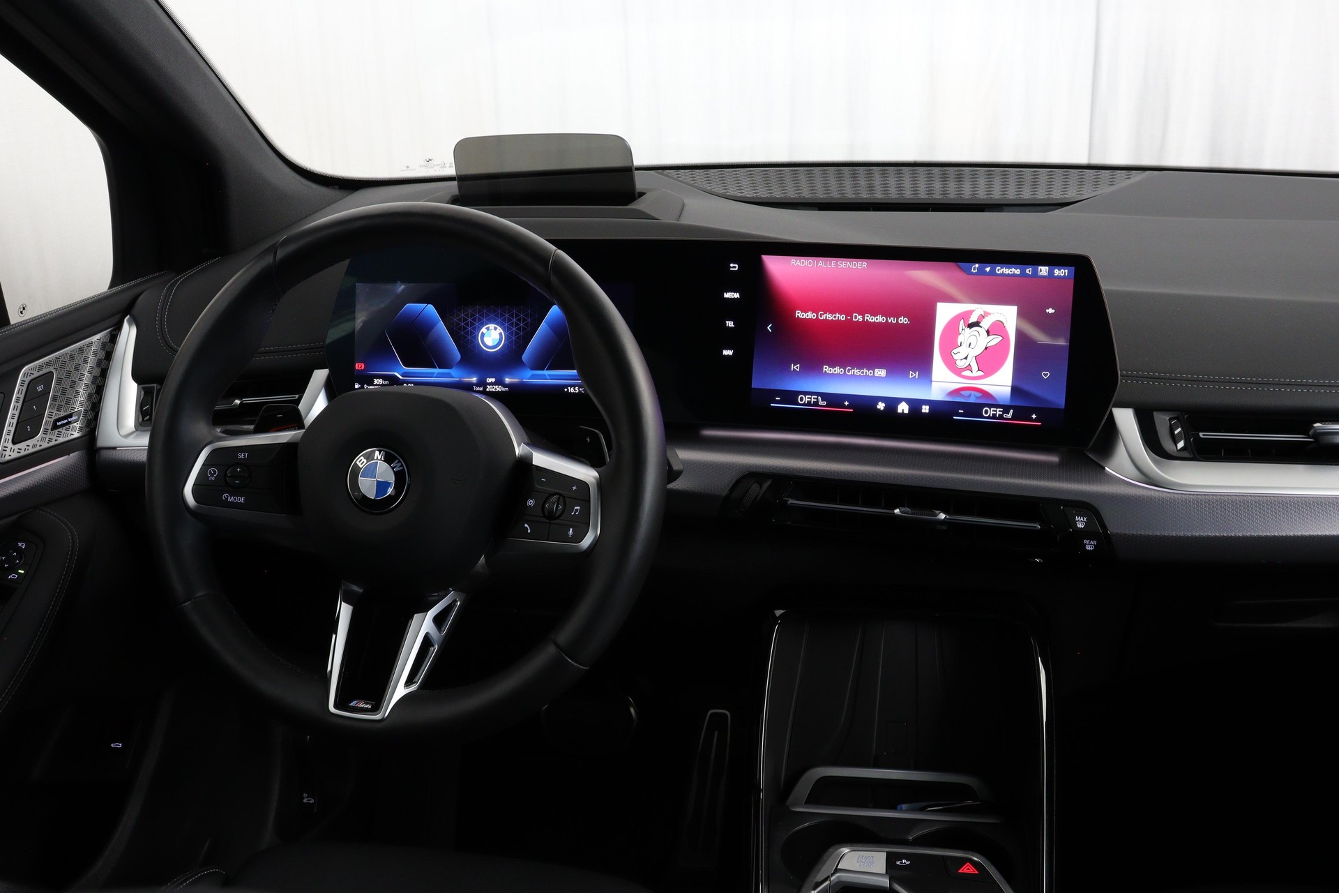 BMW 223i xDrive SDKG Active Tourer-showroom-element-3