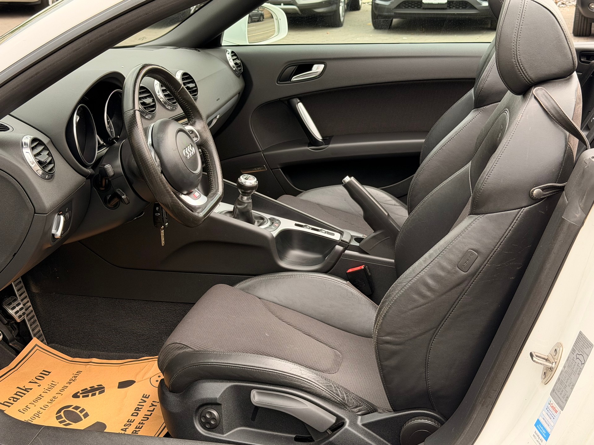 AUDI TT Roadster 2.0 TFSI S-Line-image-17
