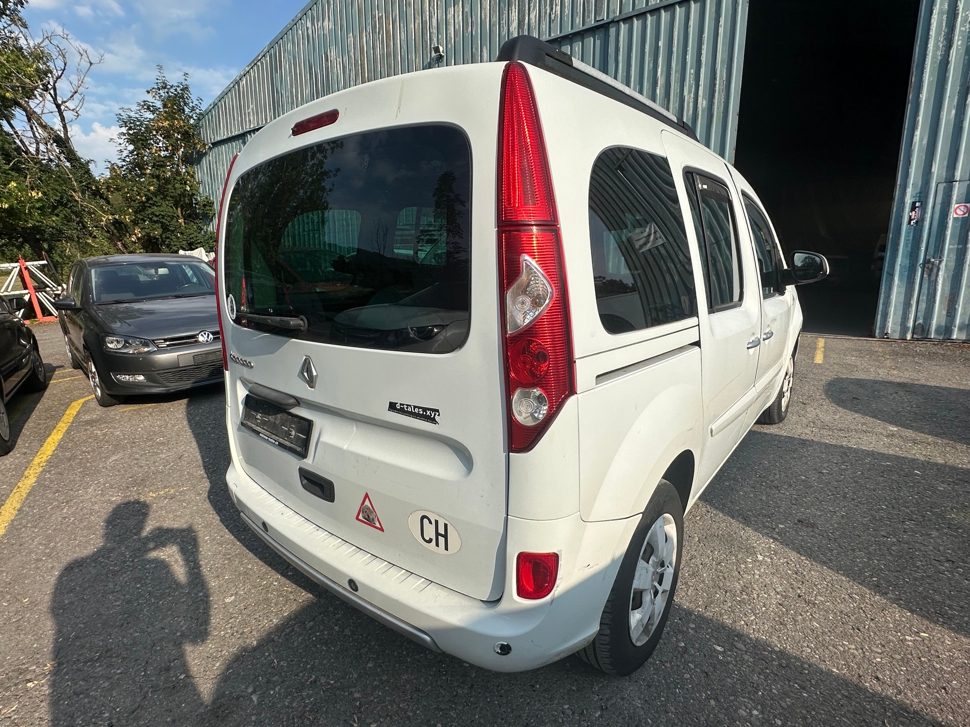 RENAULT Kangoo 1.5 dCi Happy Family-image-3