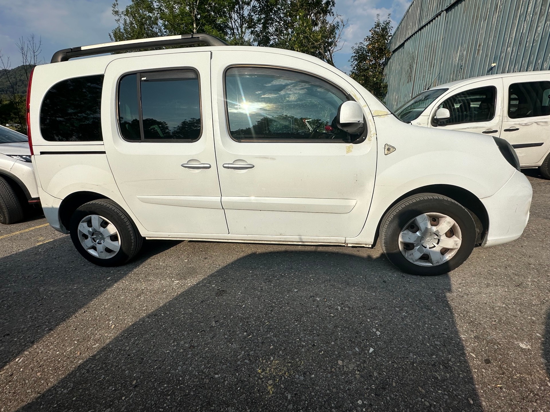 RENAULT Kangoo 1.5 dCi Happy Family-image-2