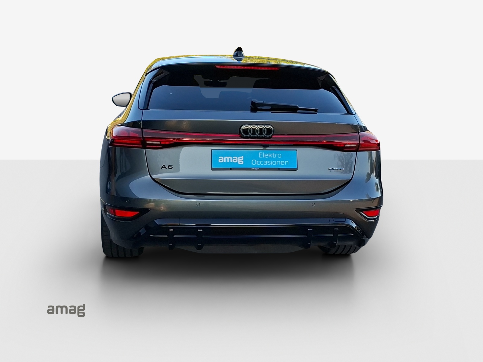 AUDI A6 Avant e-tron quattro-image-4