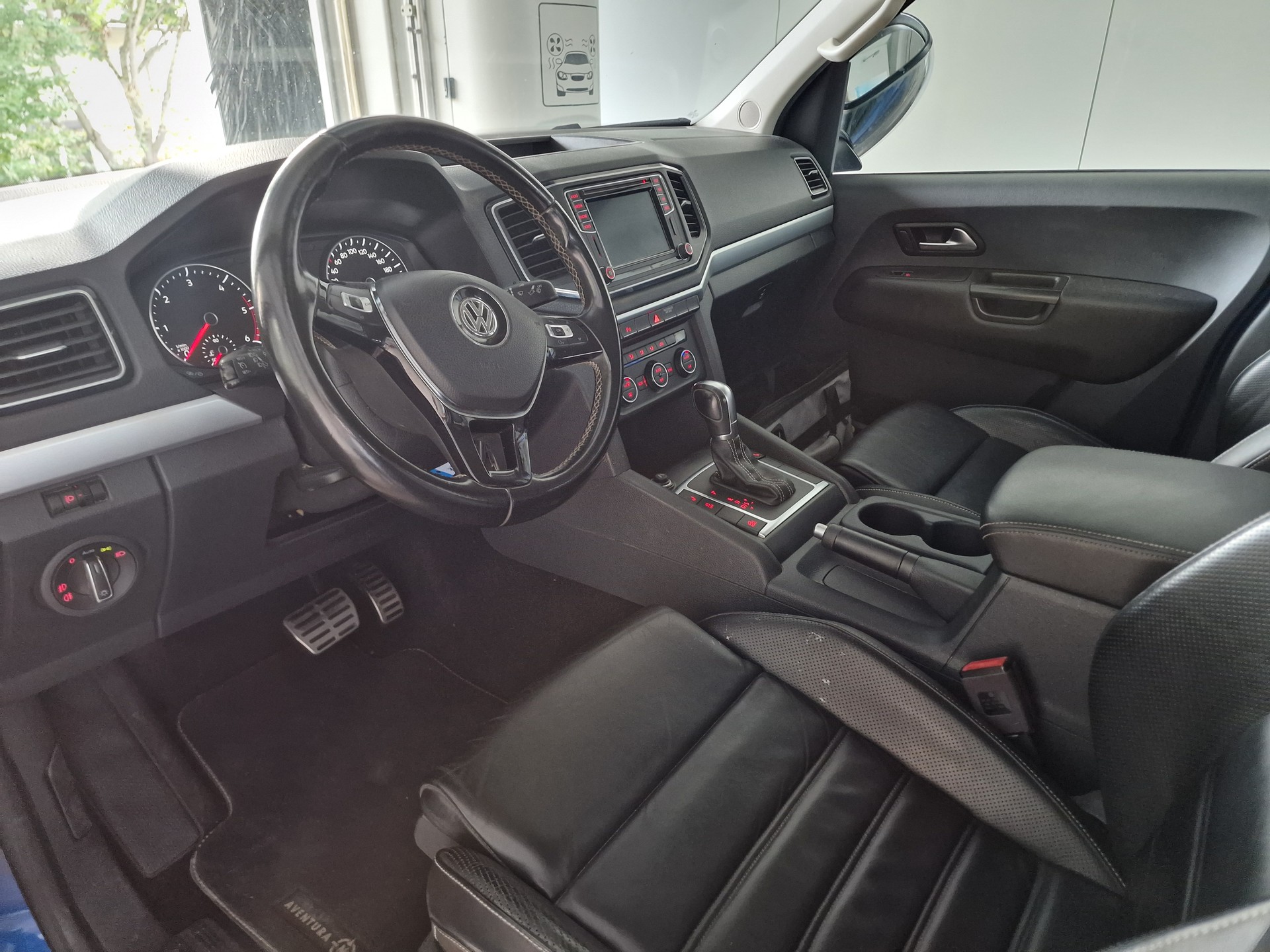 VW Amarok 3.0TDI Aventura 4Motion Automatic 24Mt Gara AHK 3.3t-image-10