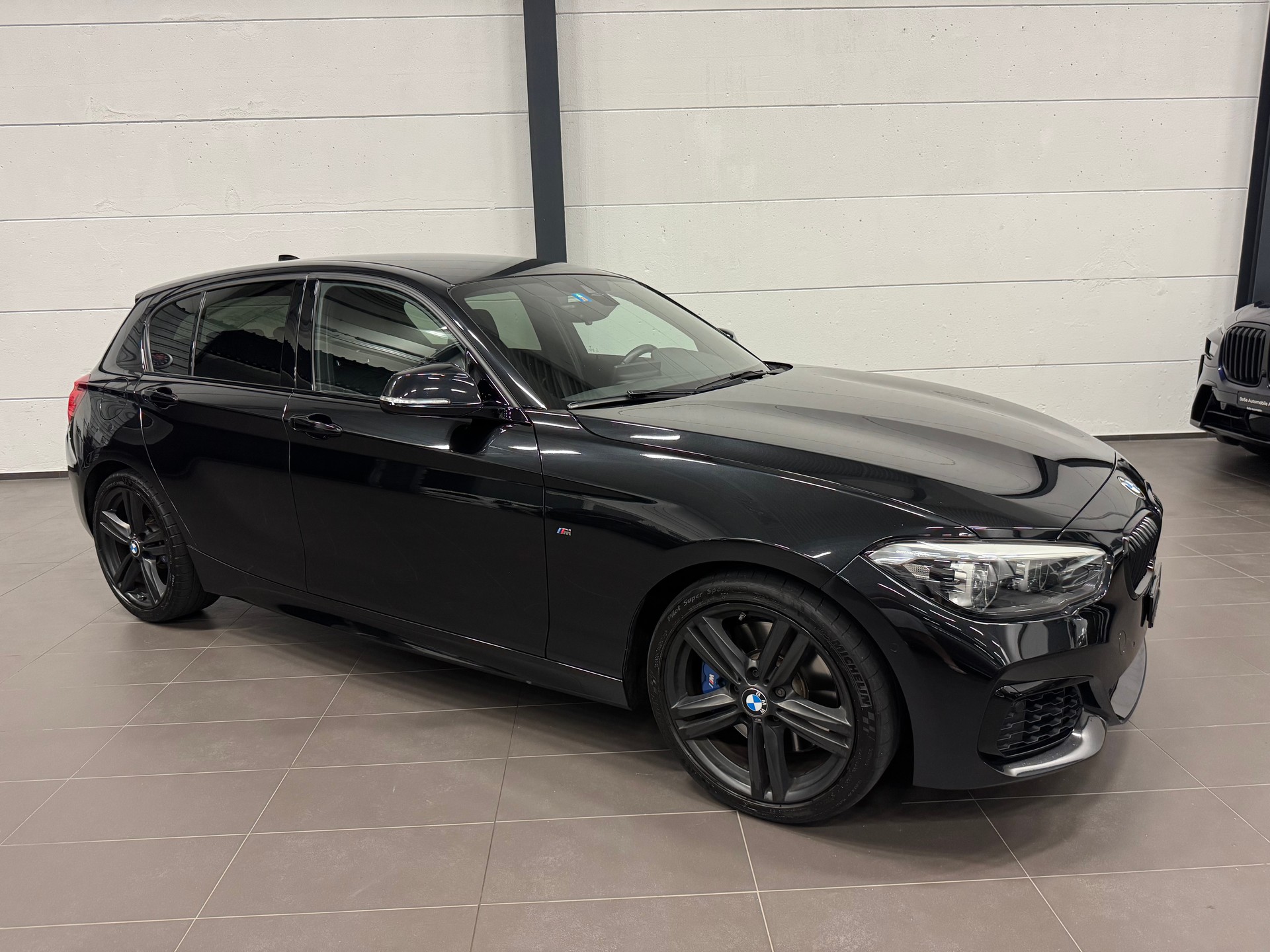 BMW M140i xDrive Steptronic-image-5