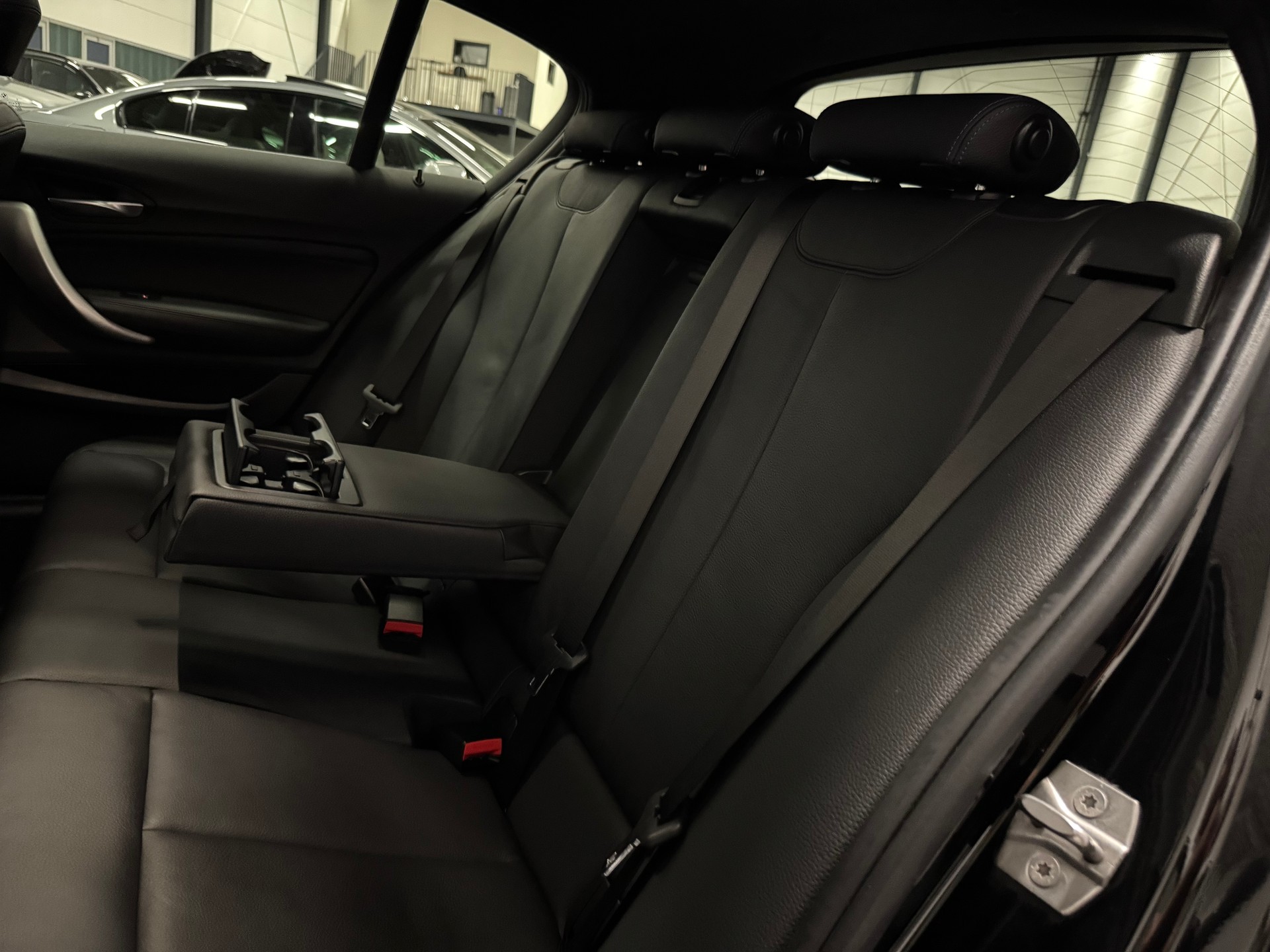 BMW M140i xDrive Steptronic-image-22