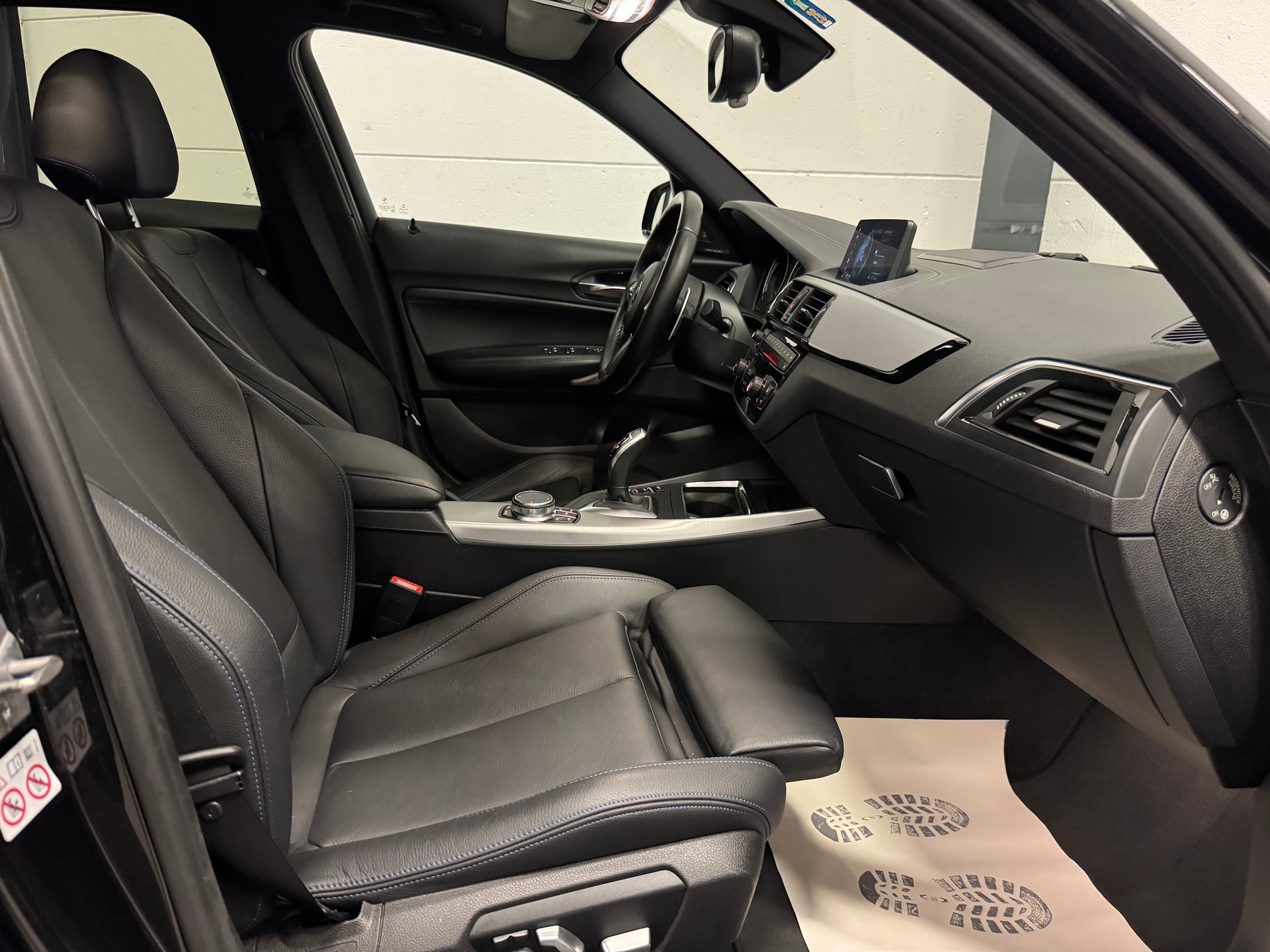 BMW M140i xDrive Steptronic-image-19