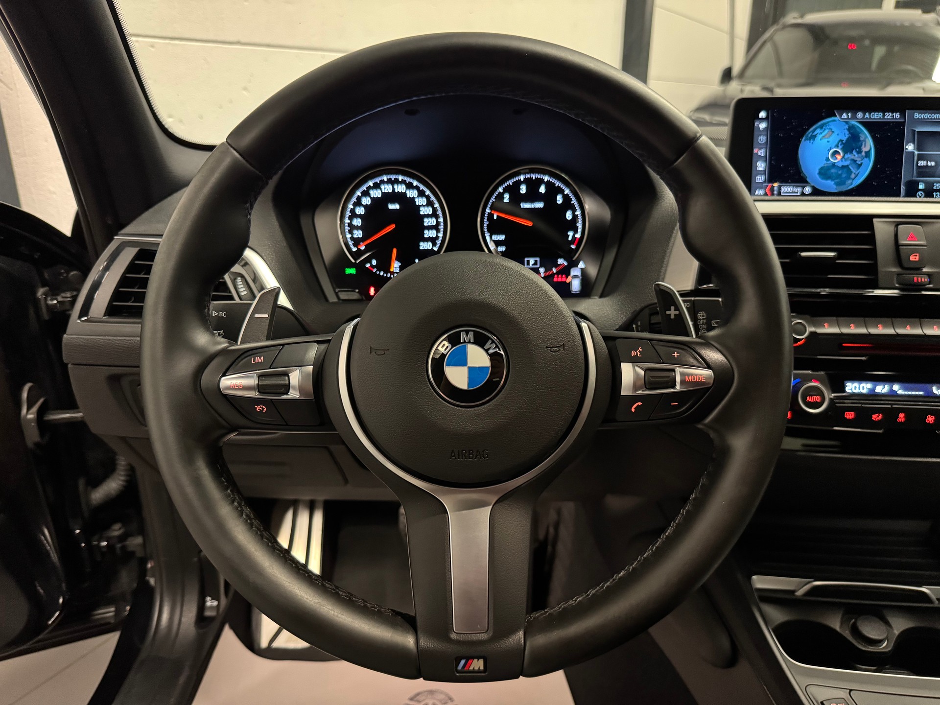 BMW M140i xDrive Steptronic-image-24