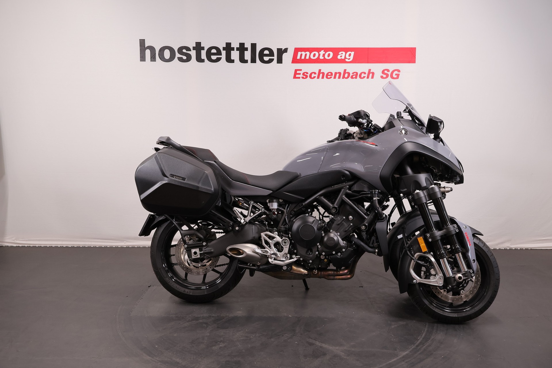 YAMAHA Niken GT-showroom-element-1