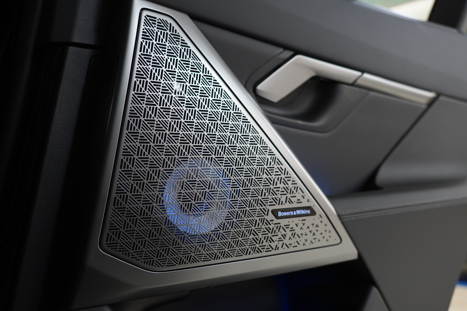 BMW M5 xDrive Touring-image-25