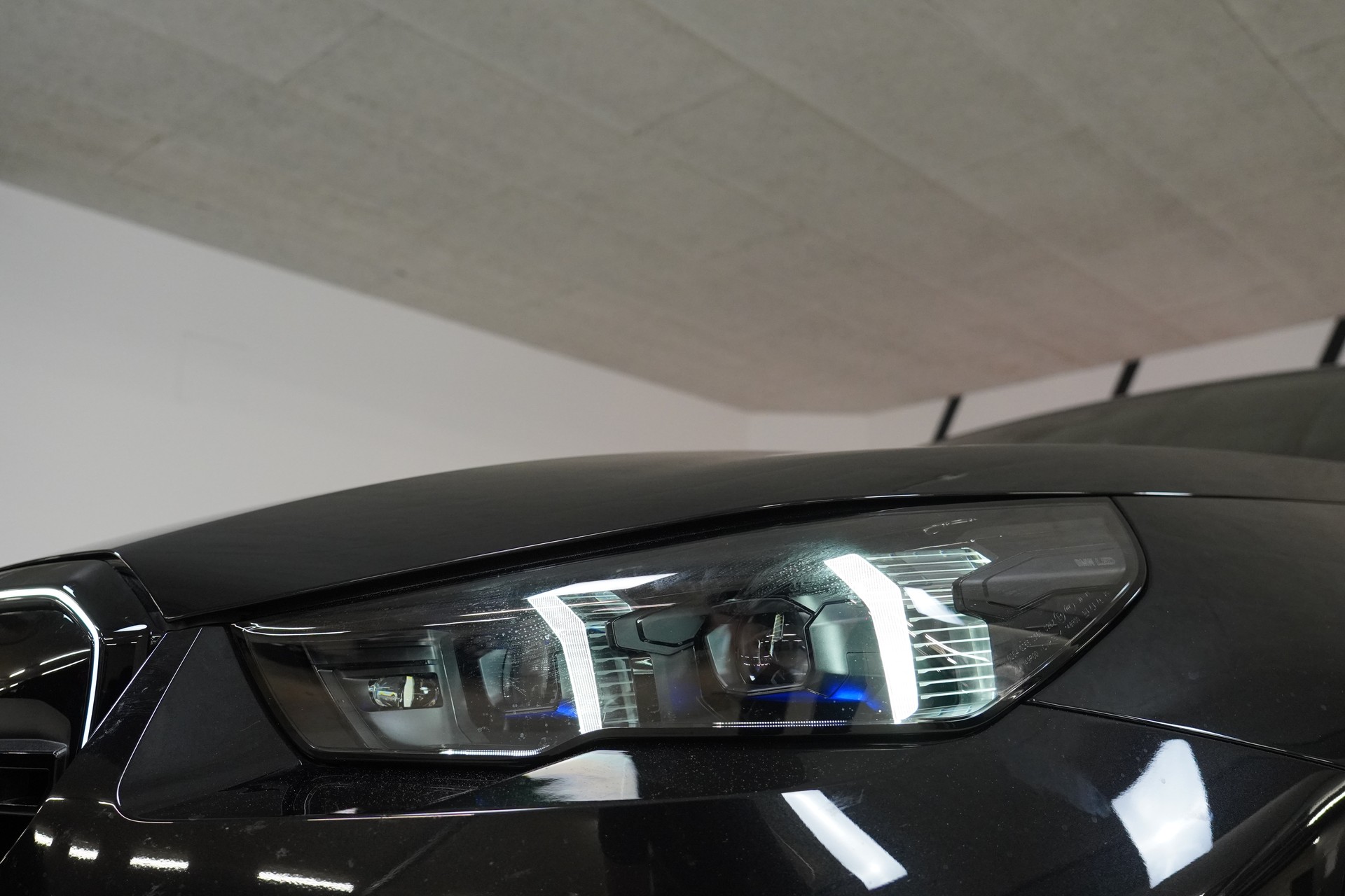BMW M5 xDrive Touring-image-9