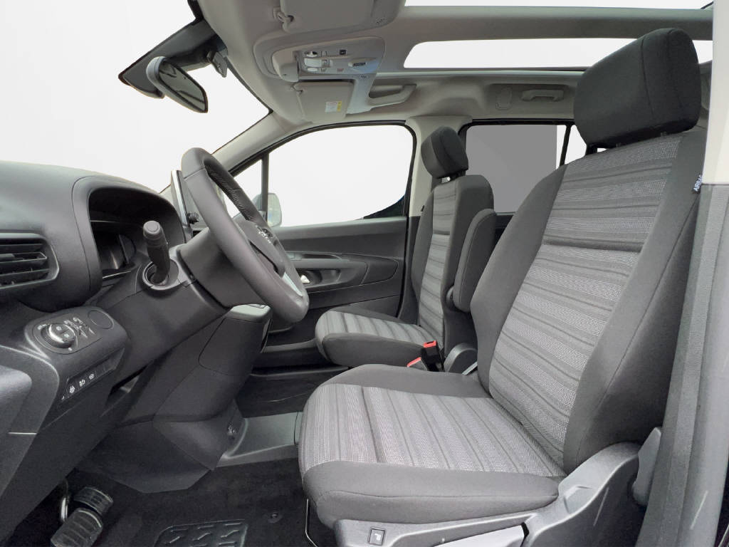OPEL Combo-e Life Ultimate-image-4