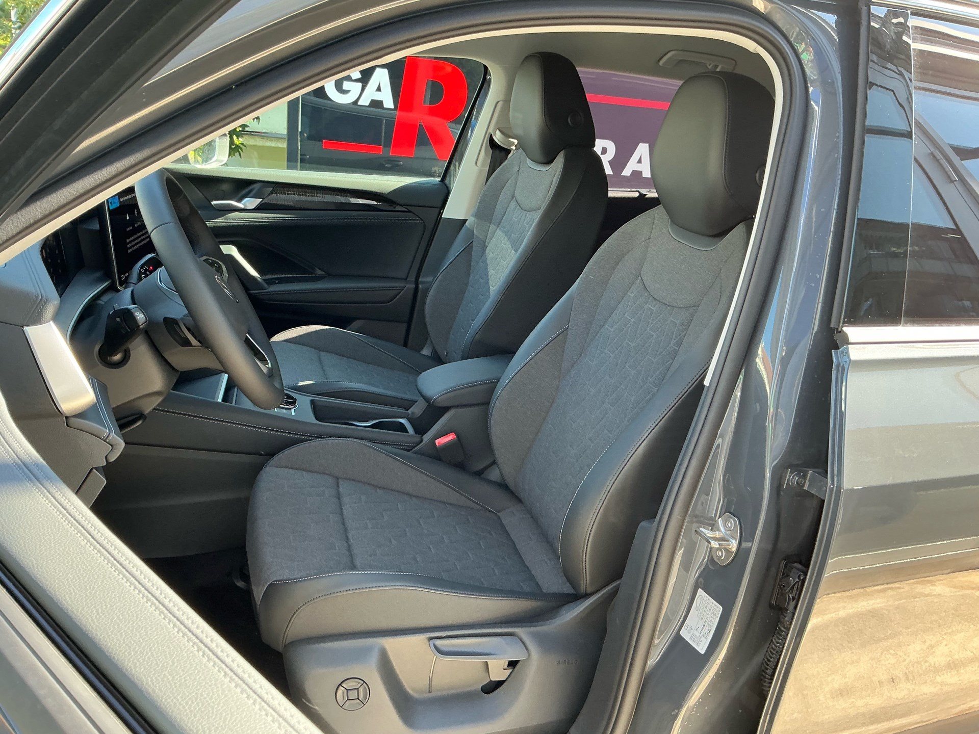 VW Tayron 1.5 TSI eHybrid 150 kW Life *** ANHÄNGERKUPPLUNG & 360° KAMERA ***-image-7
