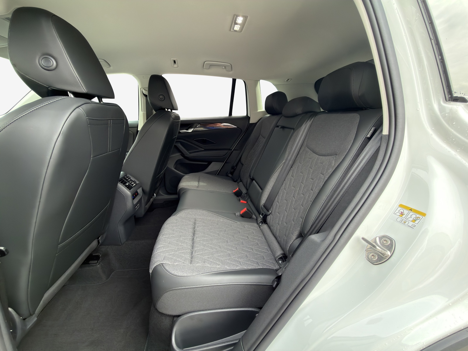 VW Tiguan 2.0 TSI DSG United 4Motion-image-11