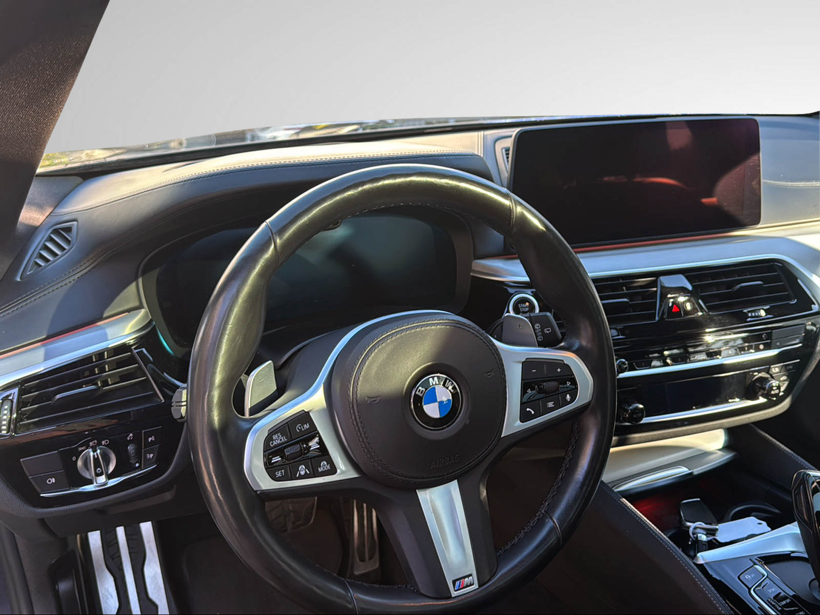 BMW 540d xDrive 48V Touring M Sport Steptronic-image-16
