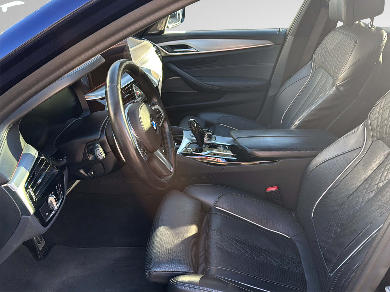 BMW 540d xDrive 48V Touring M Sport Steptronic-image-13