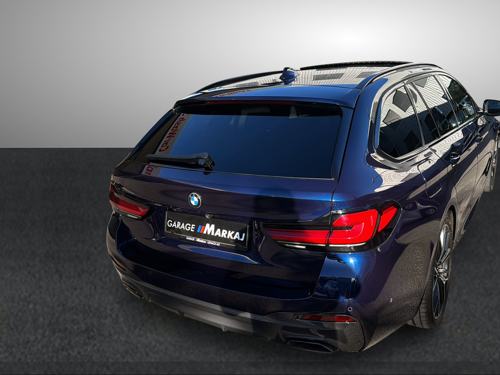 BMW 540d xDrive 48V Touring M Sport Steptronic-image-11