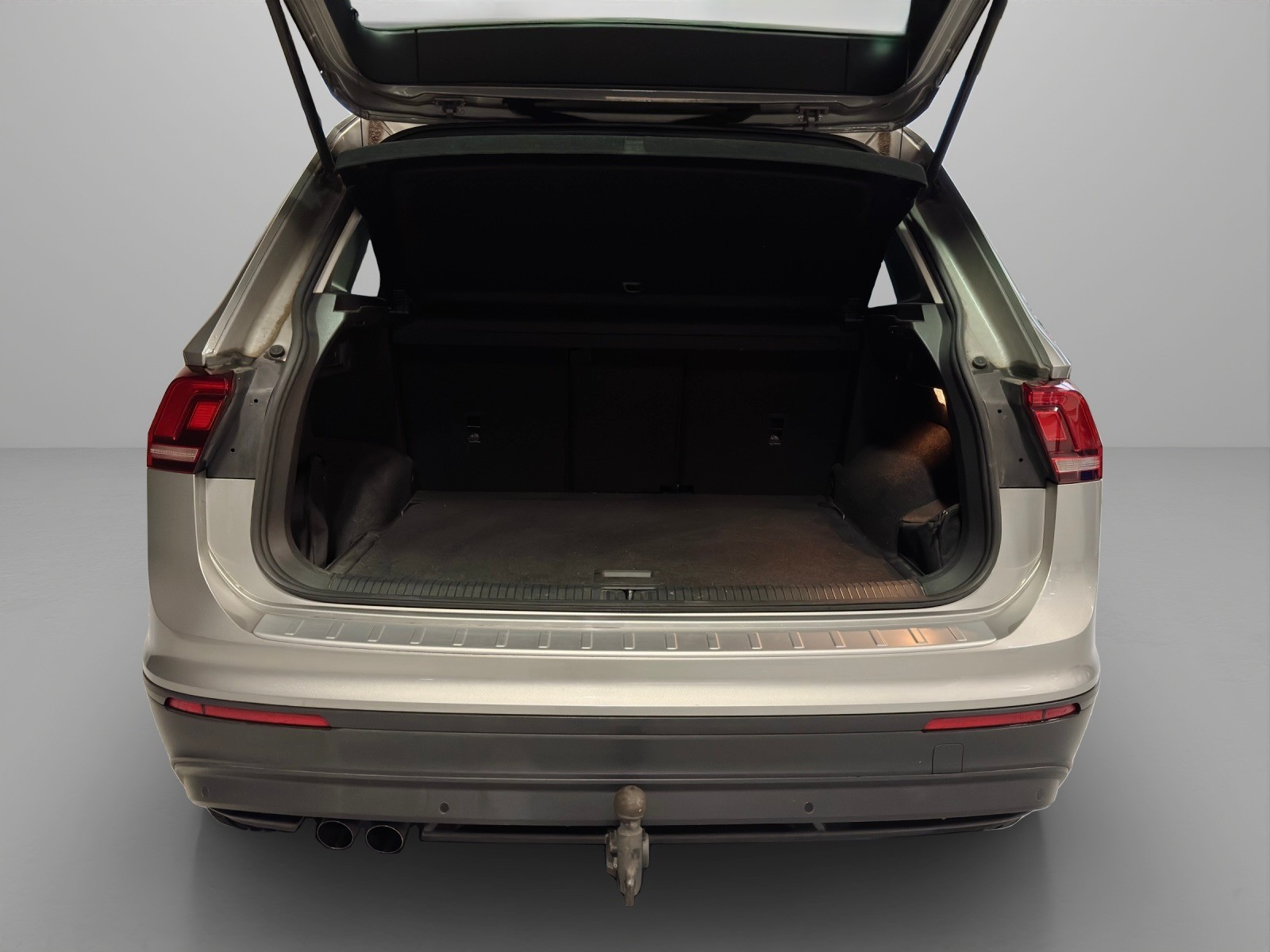 VW Tiguan 2.0 TDI SCR Comfortline 4Motion DSG-image-11