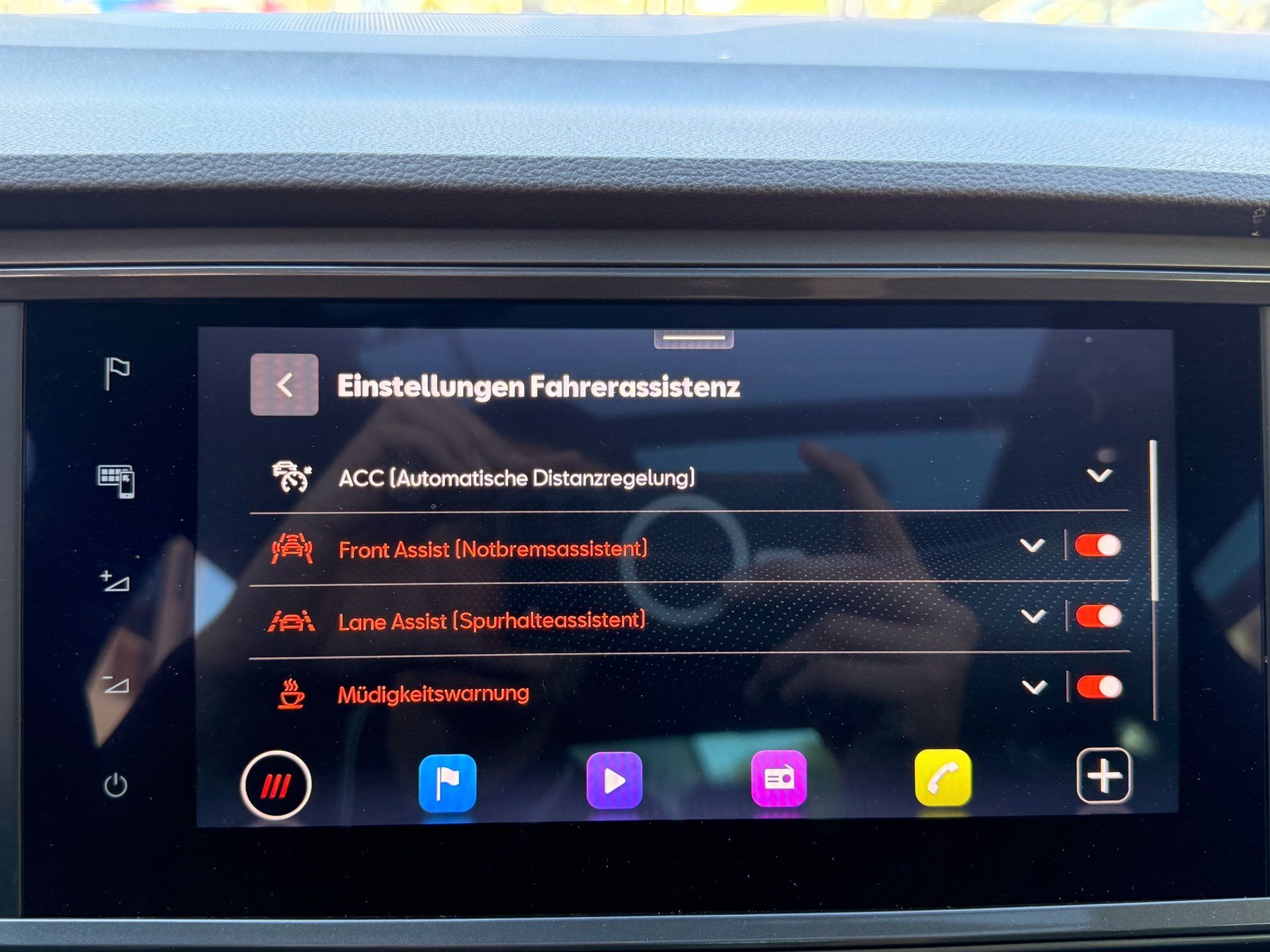 CUPRA Ateca 1.5 TSI *** PANORAMADACH & ANHÄNGERKUPPLUNG ***-image-15