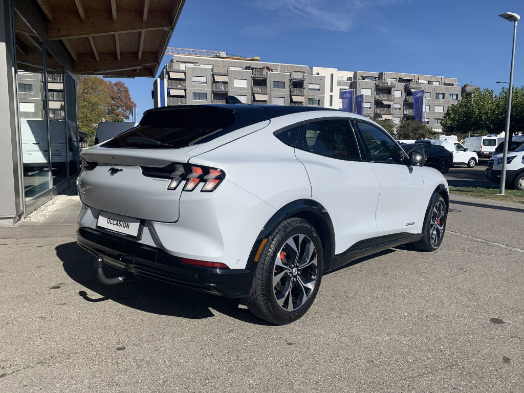 FORD Mustang Mach-E Extended AWD-showroom-element-2