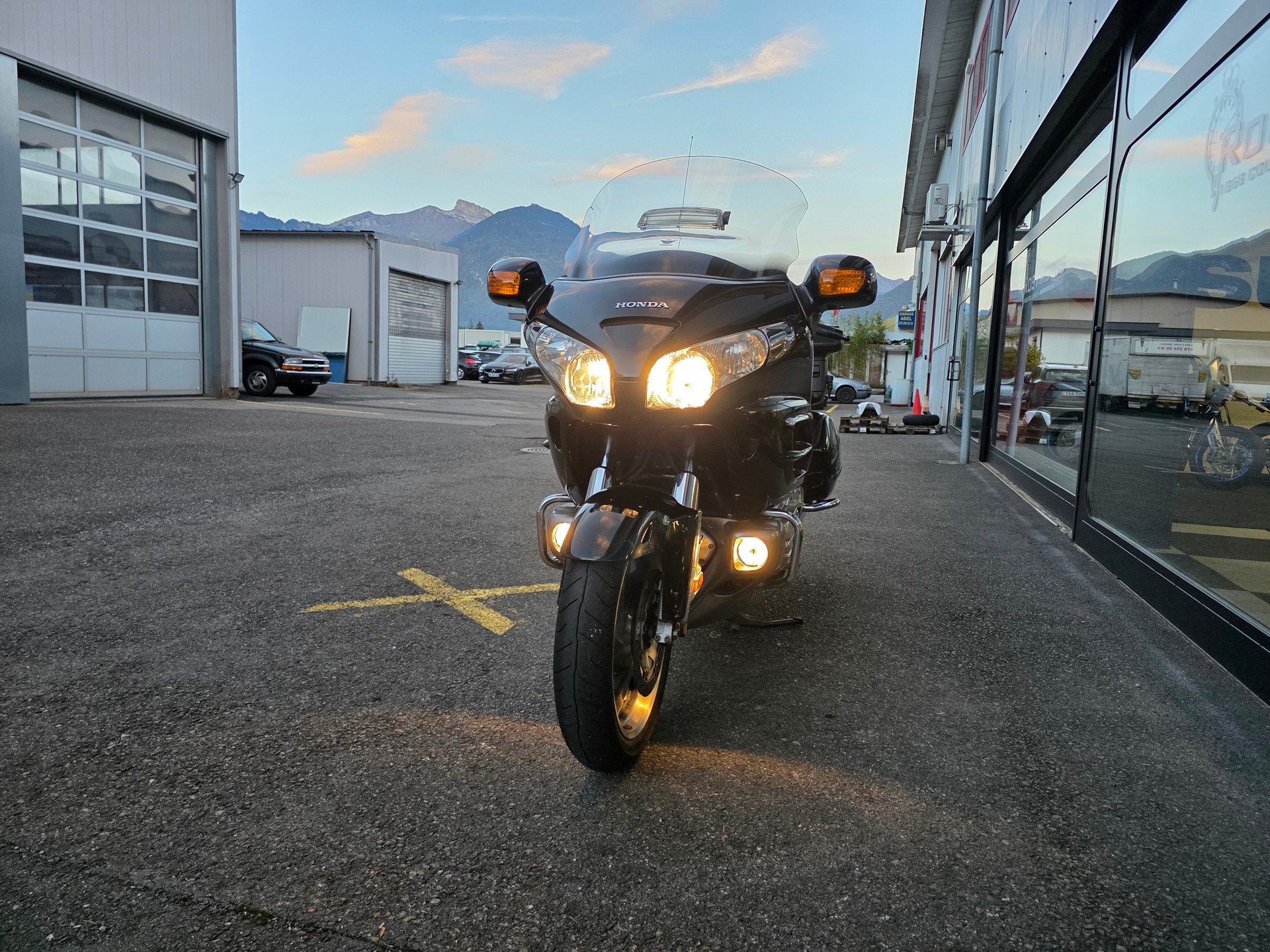 HONDA GL 1800 A Goldwing-image-9
