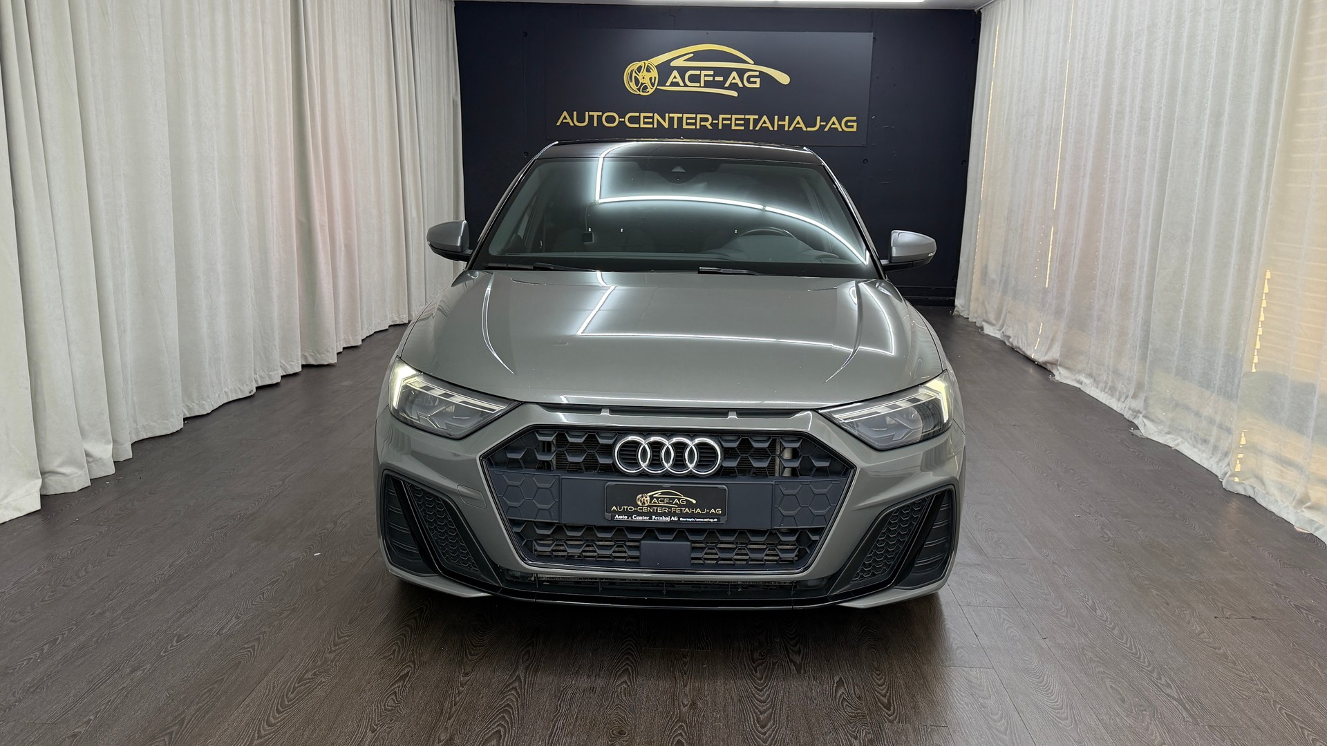 AUDI A1 Sportback 40 TFSI S Line S-tronic-showroom-element-1