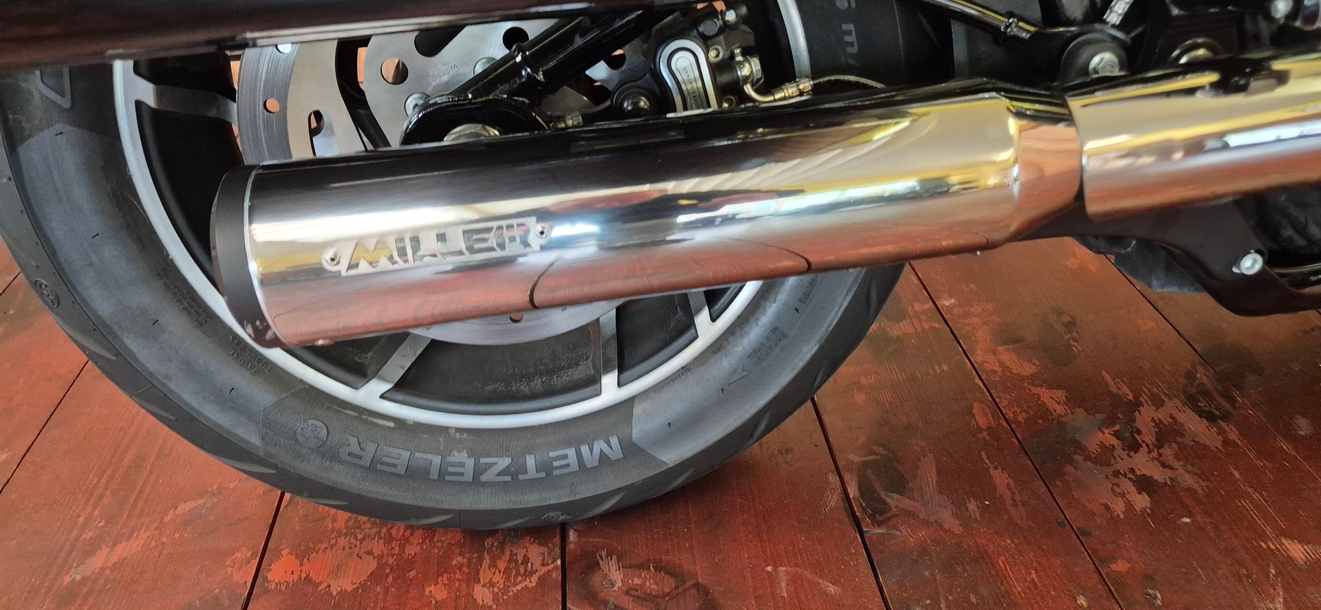 HARLEY-DAVIDSON FLSB-image-10