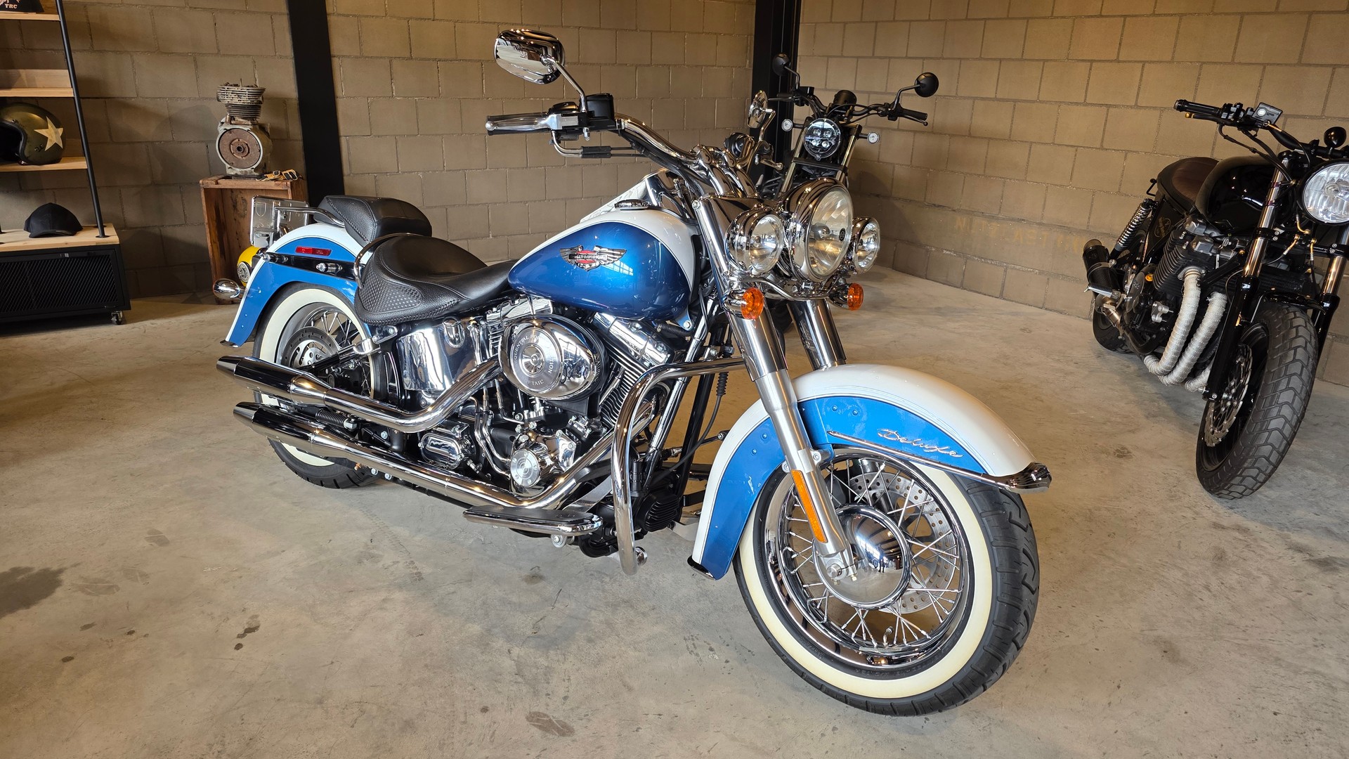 HARLEY-DAVIDSON FLSTNI Softail Deluxe-image-0