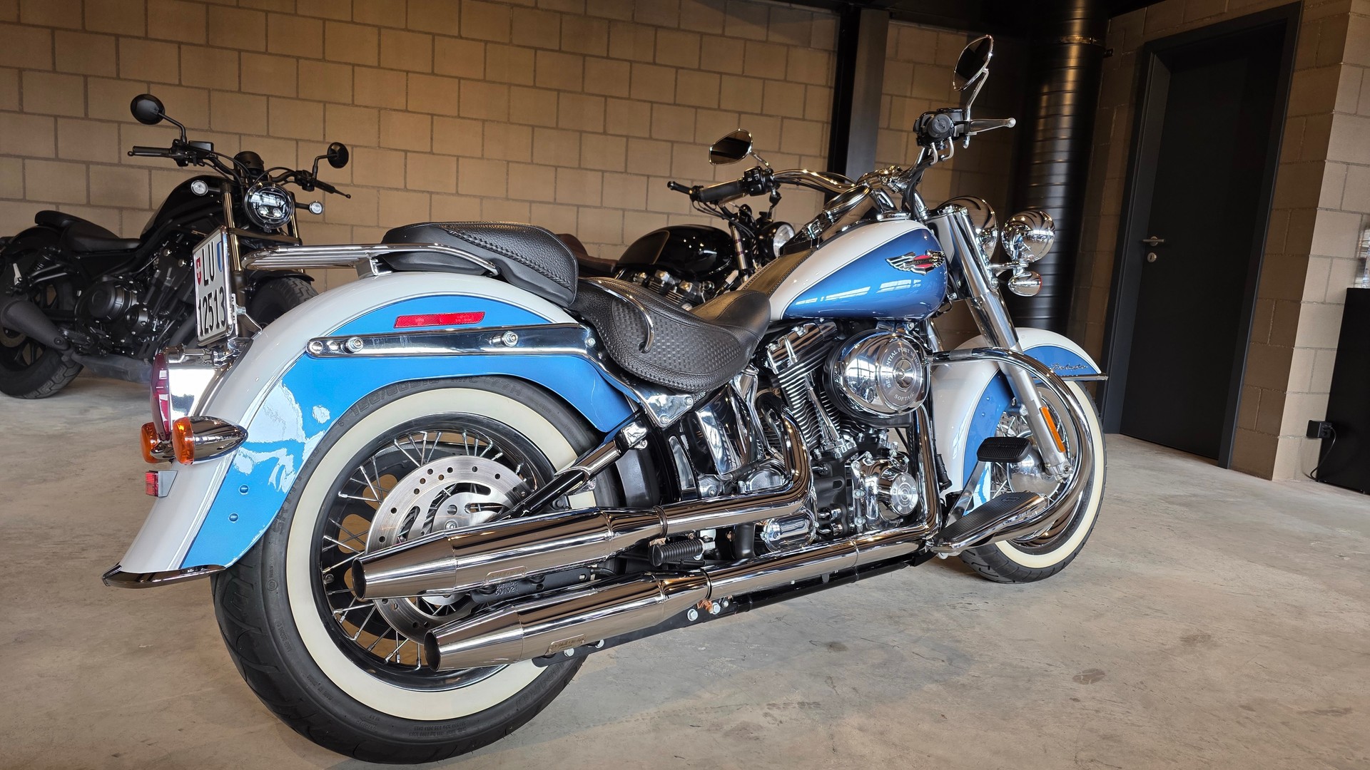 HARLEY-DAVIDSON FLSTNI Softail Deluxe-image-2