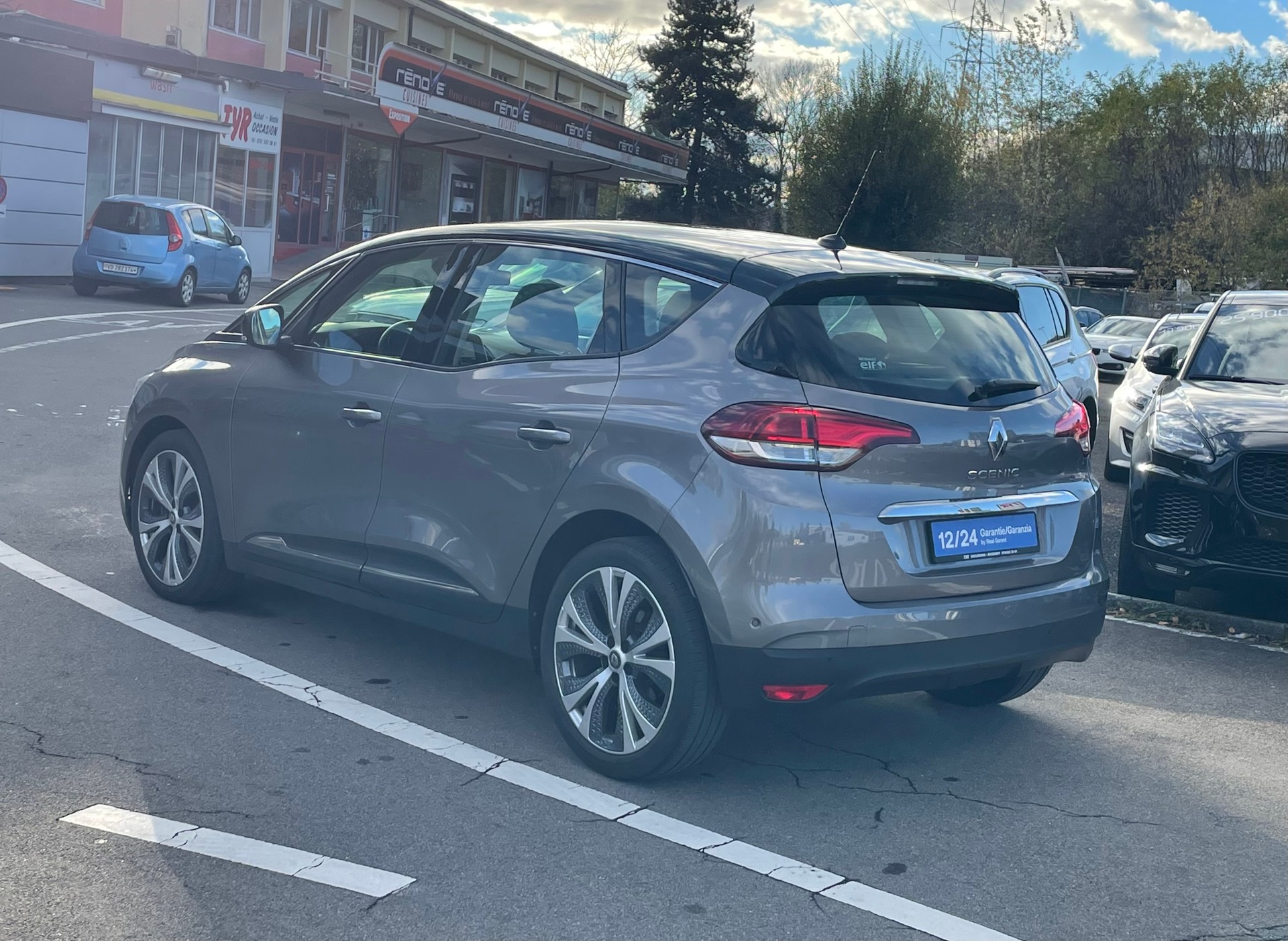 RENAULT Scénic 1.6 dCi Intens EDC-image-4