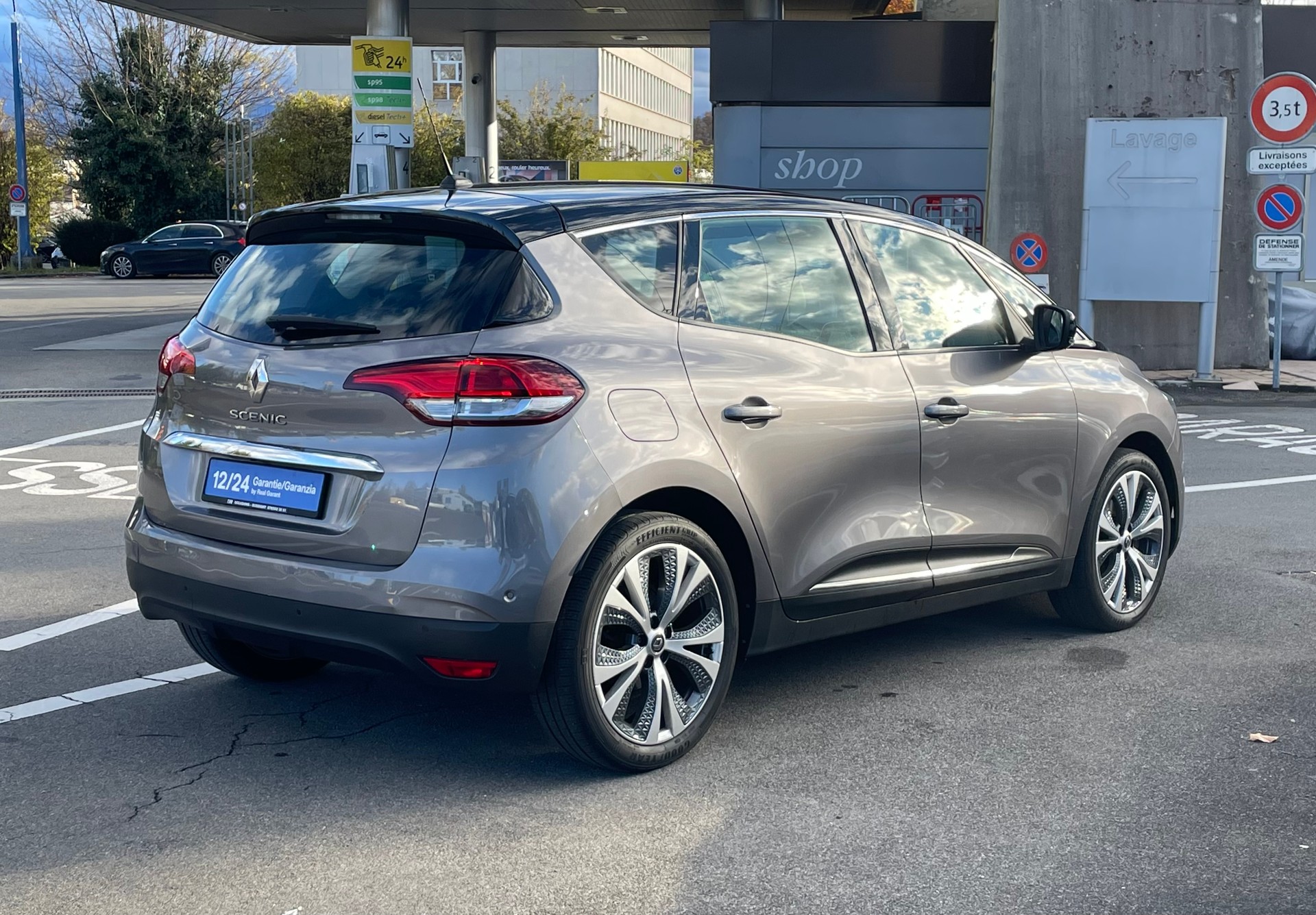 RENAULT Scénic 1.6 dCi Intens EDC-showroom-element-3