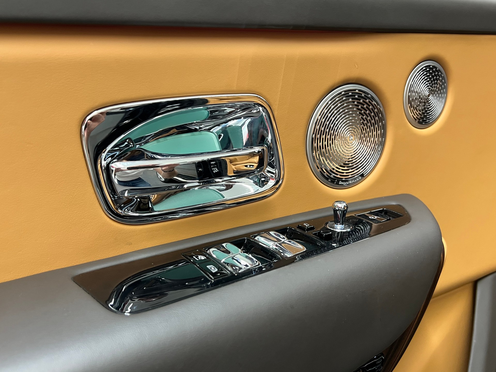 ROLLS-ROYCE Cullinan 6.7 V12-image-13