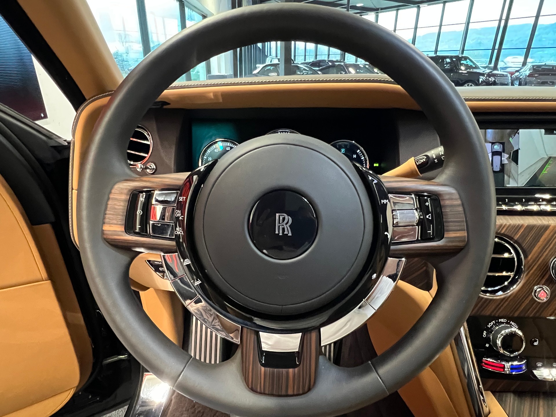 ROLLS-ROYCE Cullinan 6.7 V12-image-25