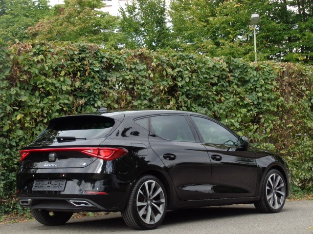 SEAT Leon 1.5 eTSI mHEV DSG FR-image-15
