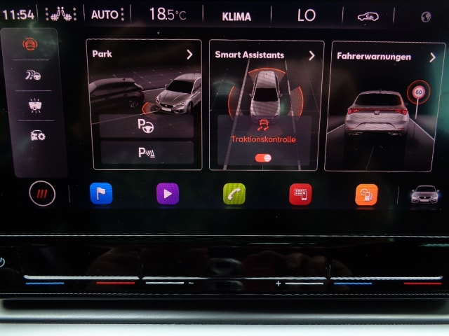 SEAT Leon 1.5 eTSI mHEV DSG FR-image-8