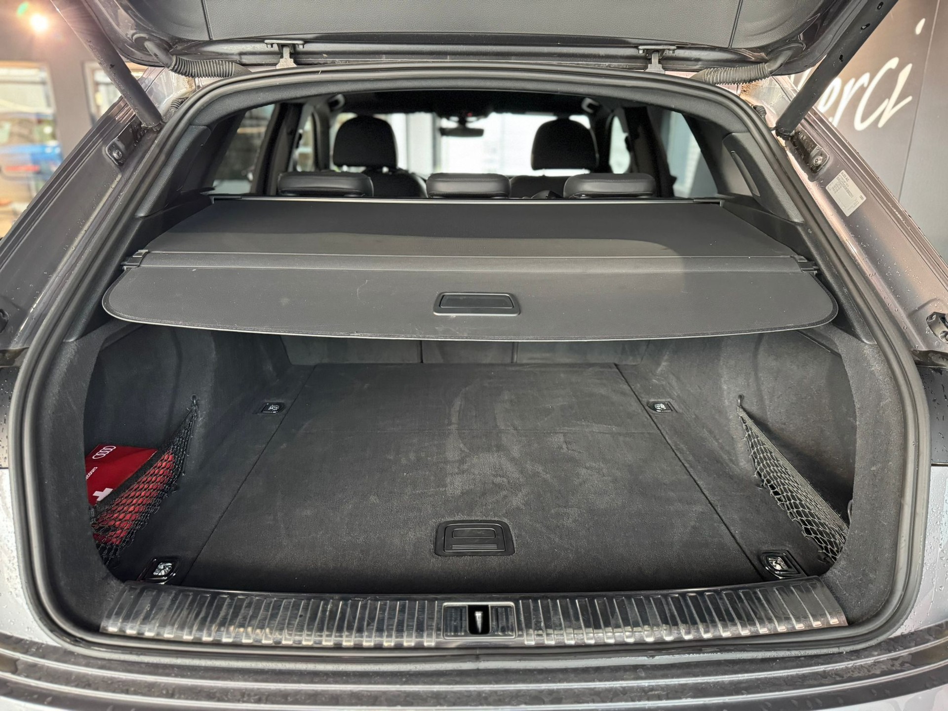 AUDI e-tron 55 quattro-image-10