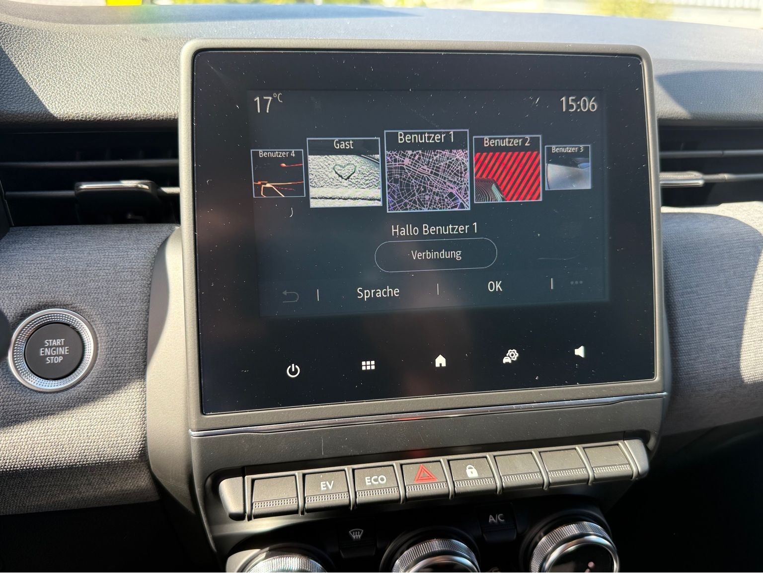 MITSUBISHI Colt 1.6 HEV Invite+-image-9