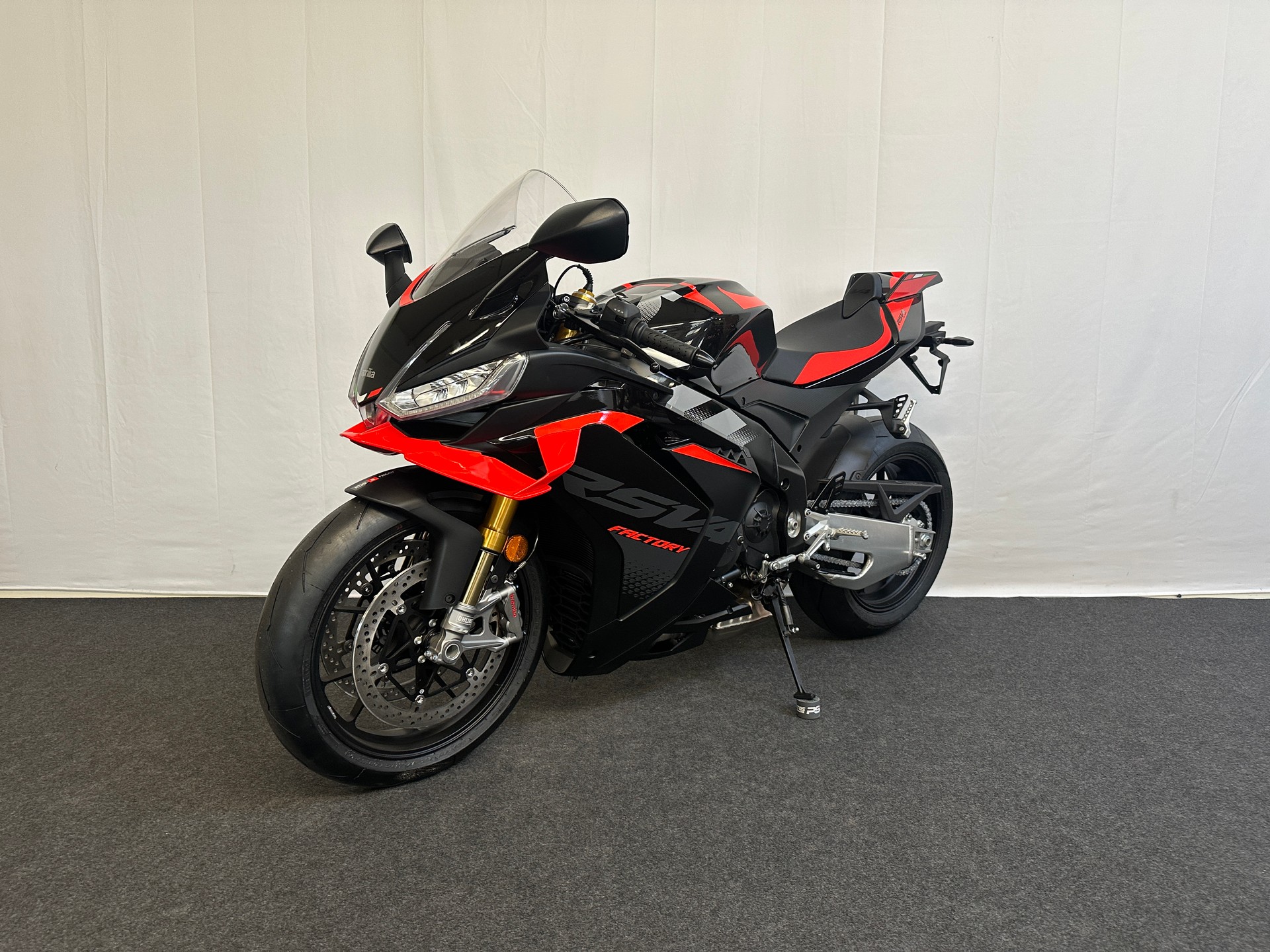 APRILIA RSV4 1100 E5+ Factory-image-2