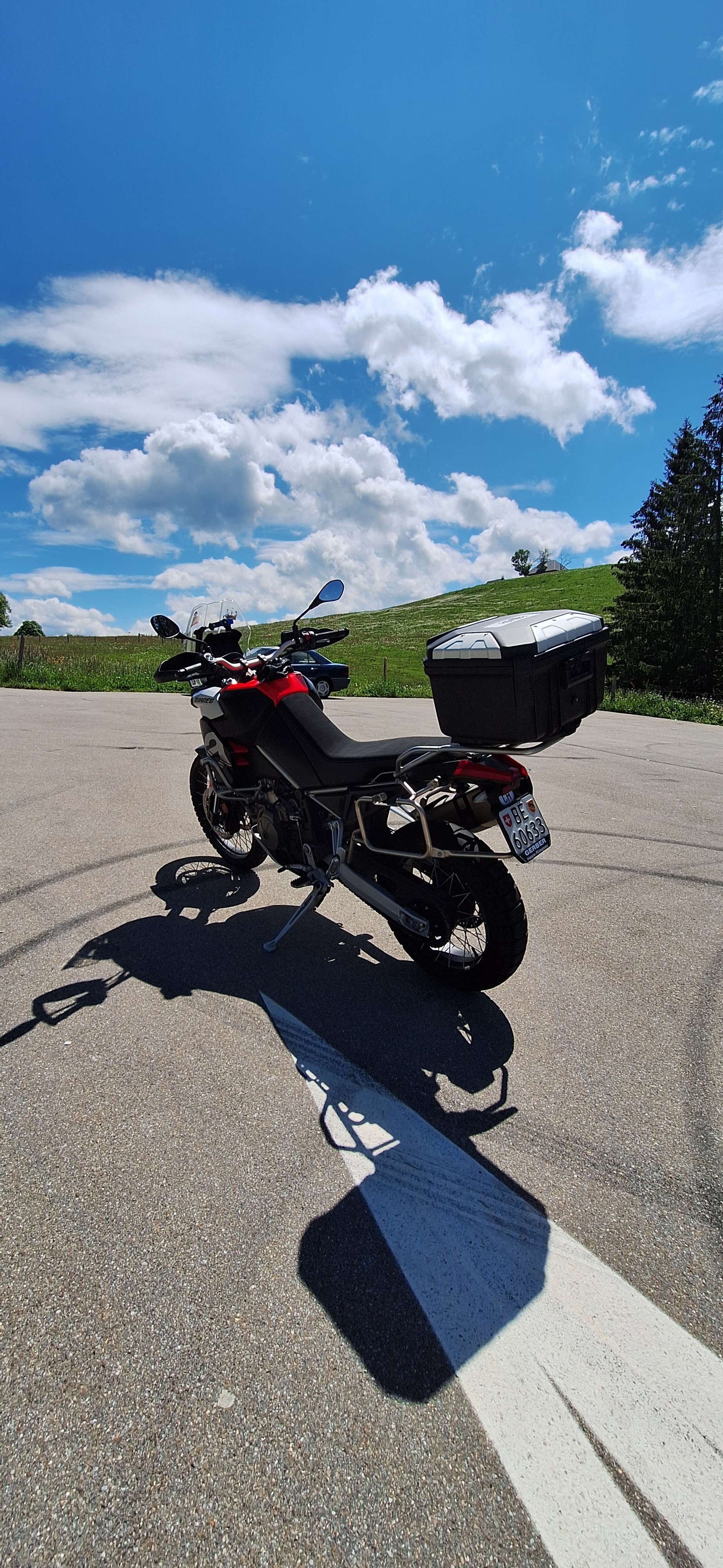 APRILIA Tuareg 660-image-1