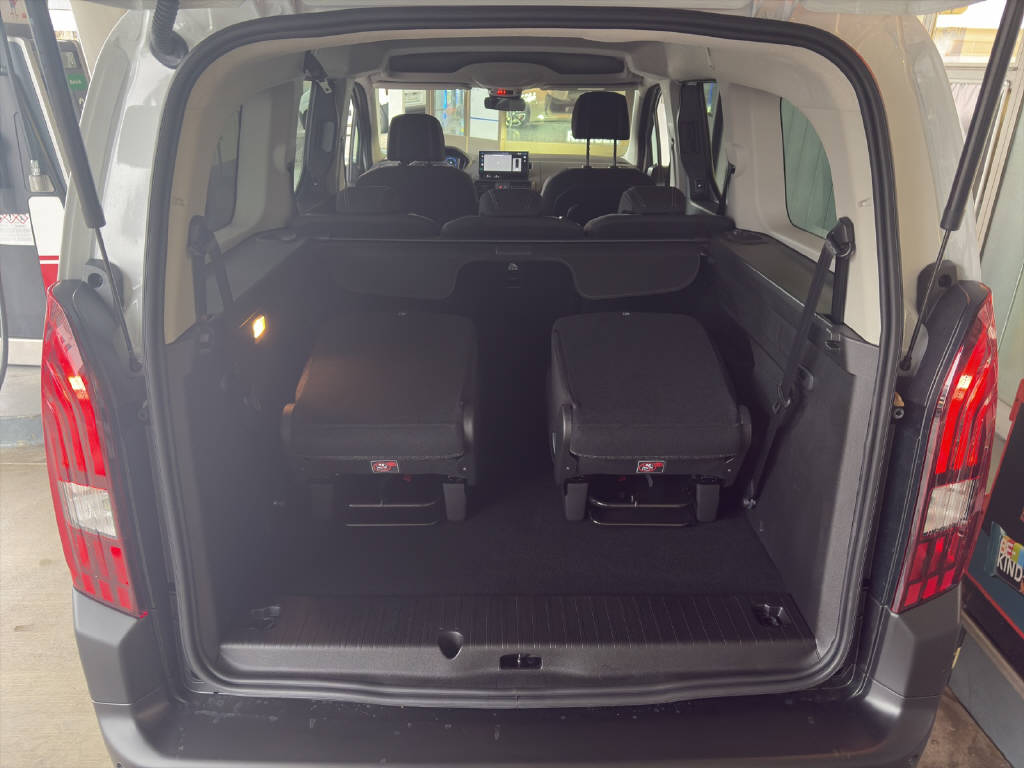 PEUGEOT Rifter Long 1.5 BlueHDi 130 Allure Limited Edition-image-8