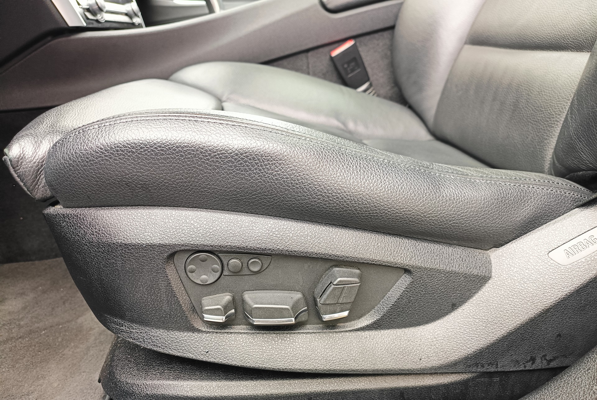 BMW 530d GT Sport 4x4-image-16