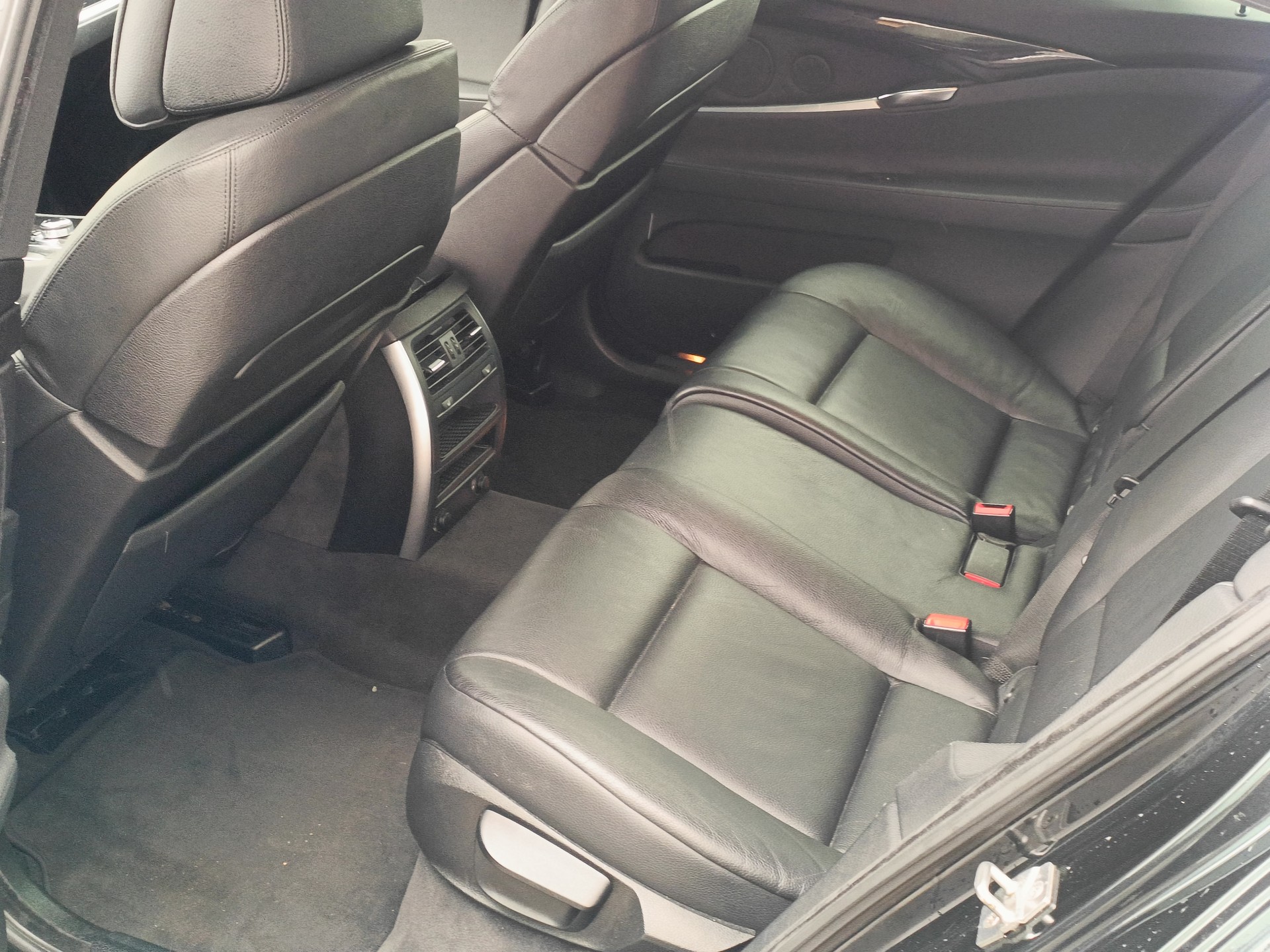BMW 530d GT Sport 4x4-image-8