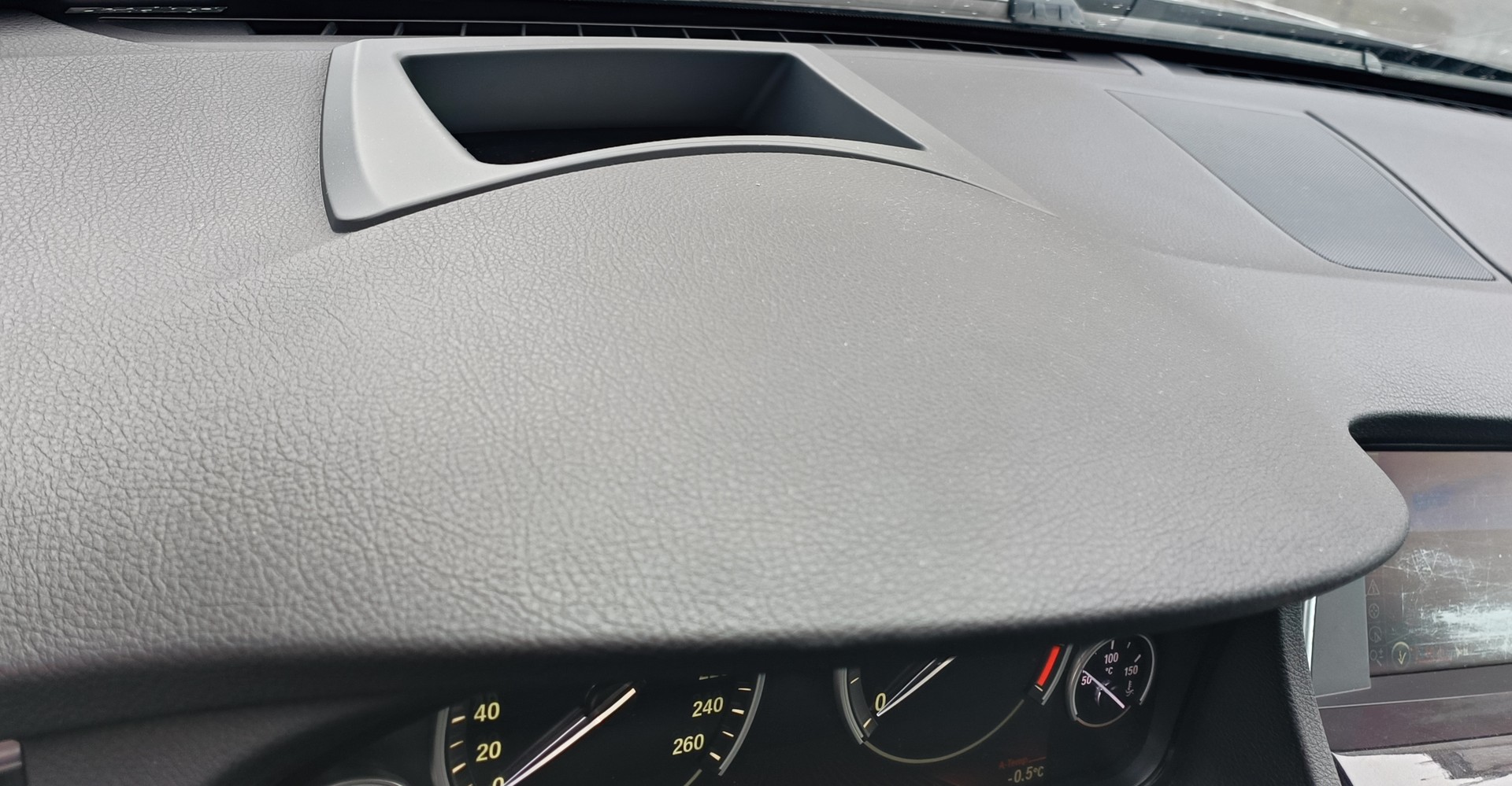 BMW 530d GT Sport 4x4-image-15