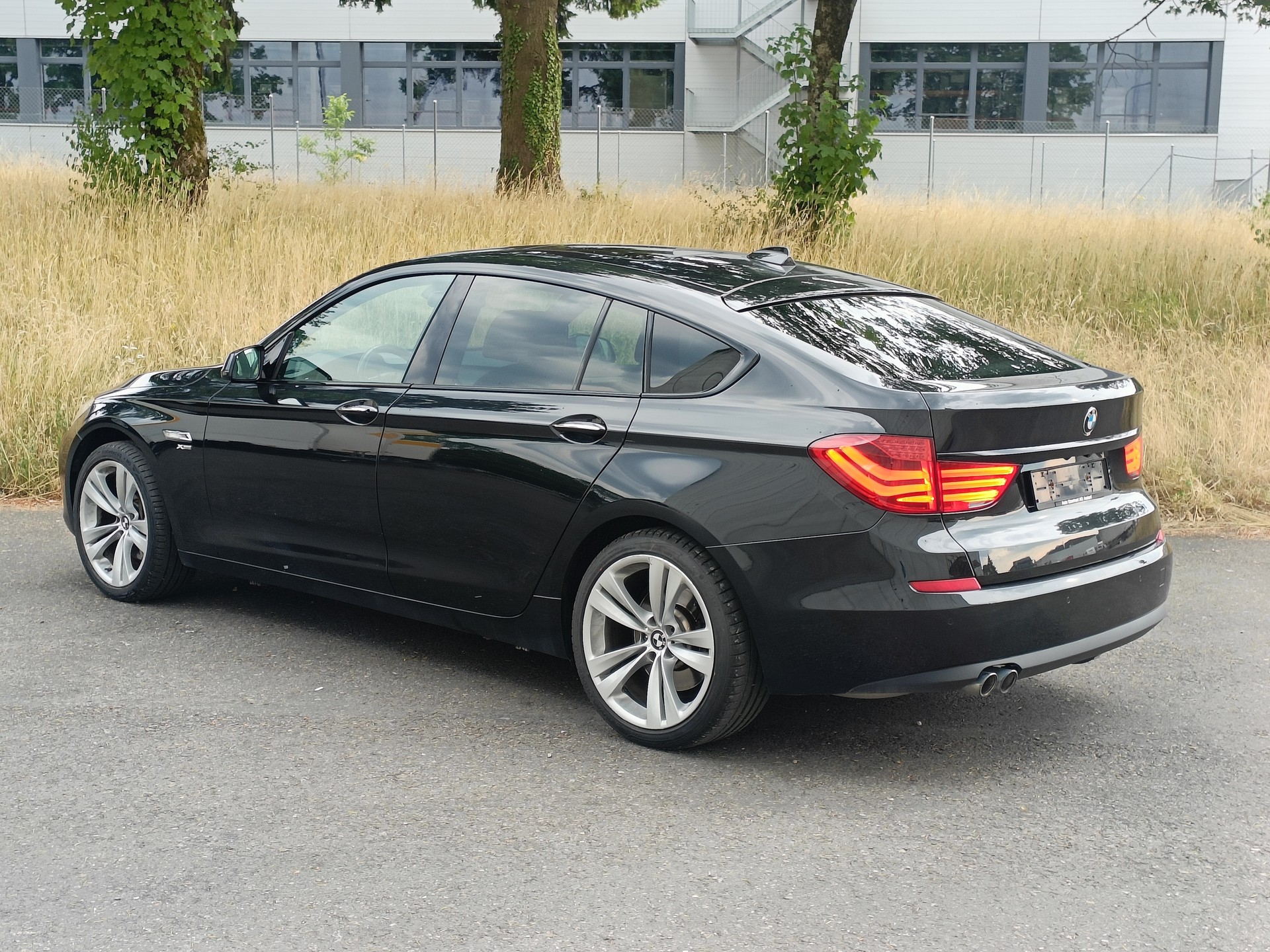 BMW 530d GT Sport 4x4-image-2