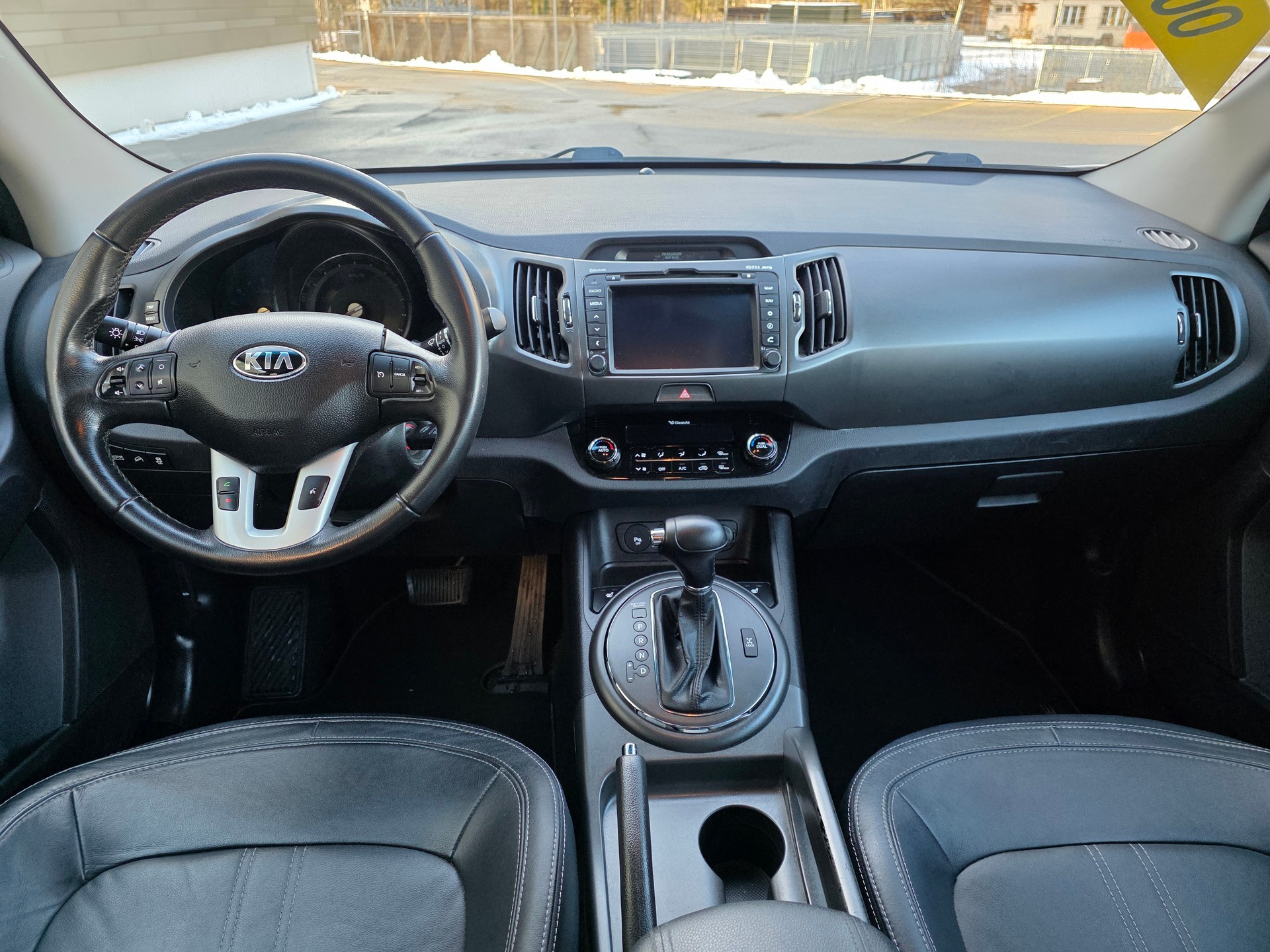 KIA Sportage 2.0 CRDi Style 4WD Automatic-image-19