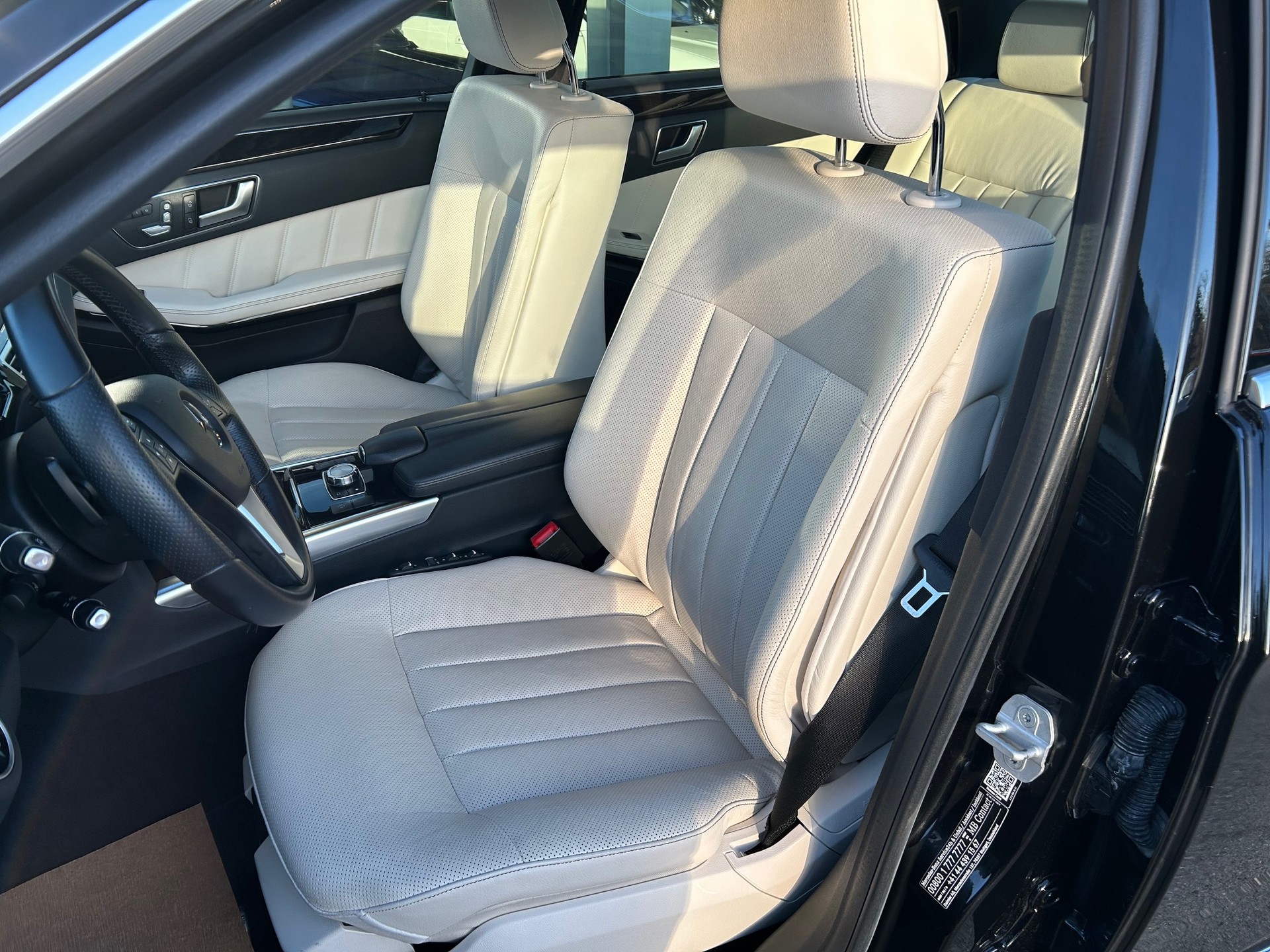 MERCEDES-BENZ E 350 BlueTEC Avantgarde 4Matic 7G-Tronic-image-9