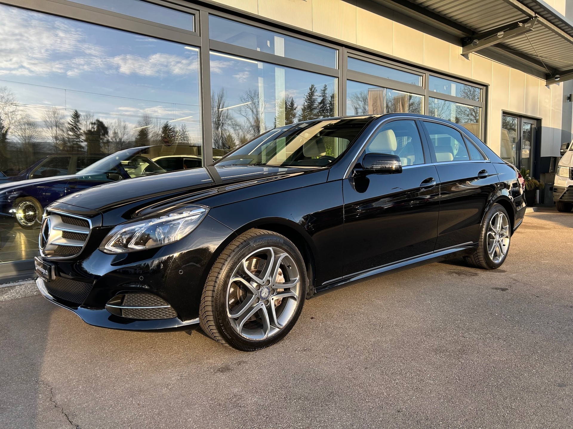 MERCEDES-BENZ E 350 BlueTEC Avantgarde 4Matic 7G-Tronic-image-3