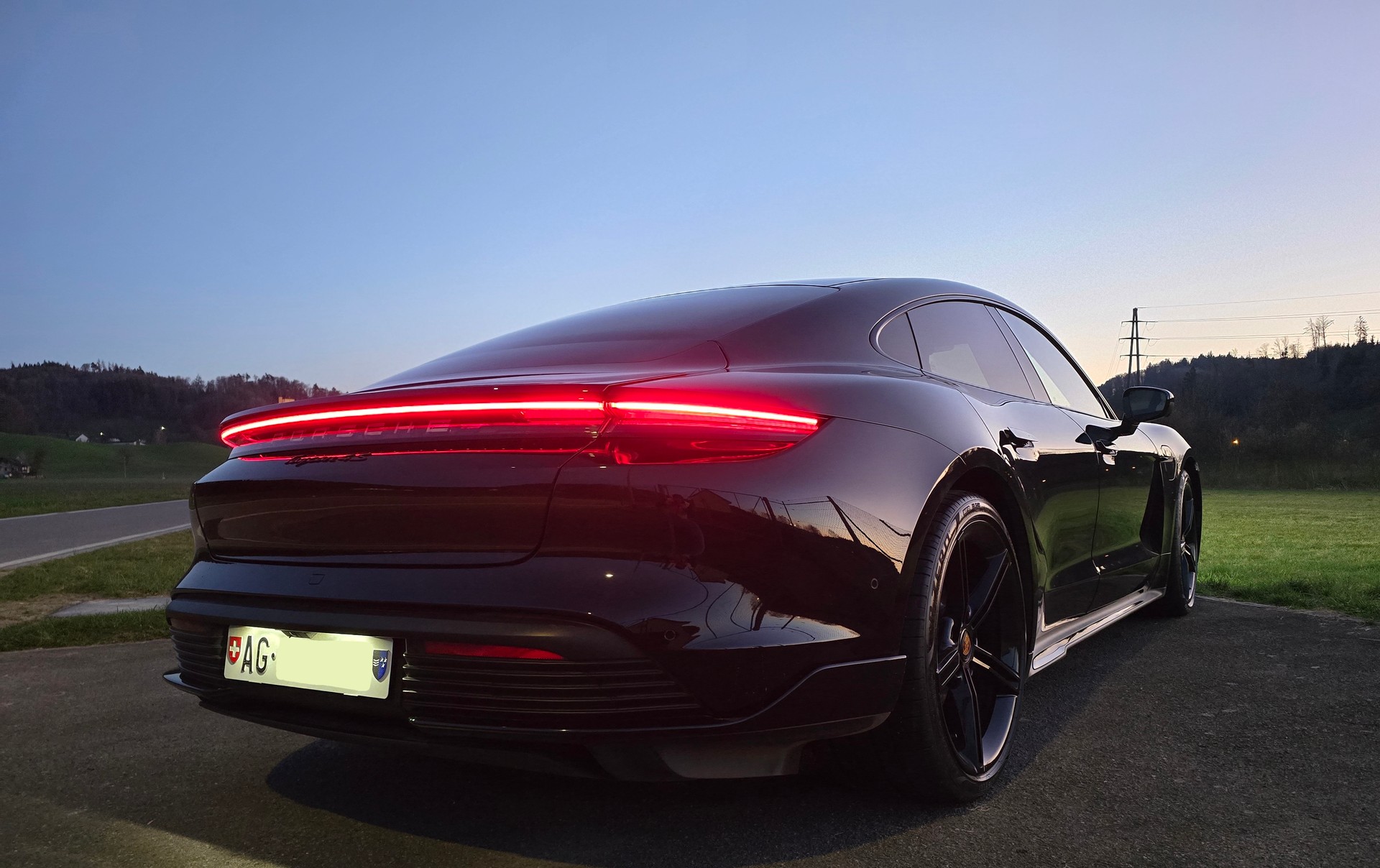 PORSCHE Taycan 4S
