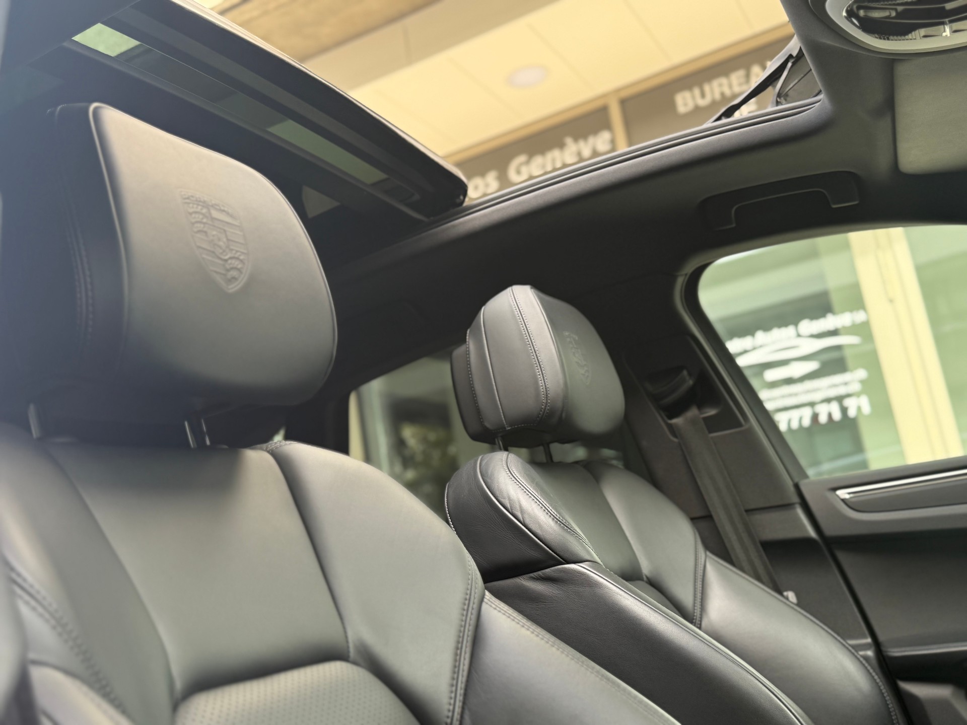 PORSCHE Macan PDK-image-8